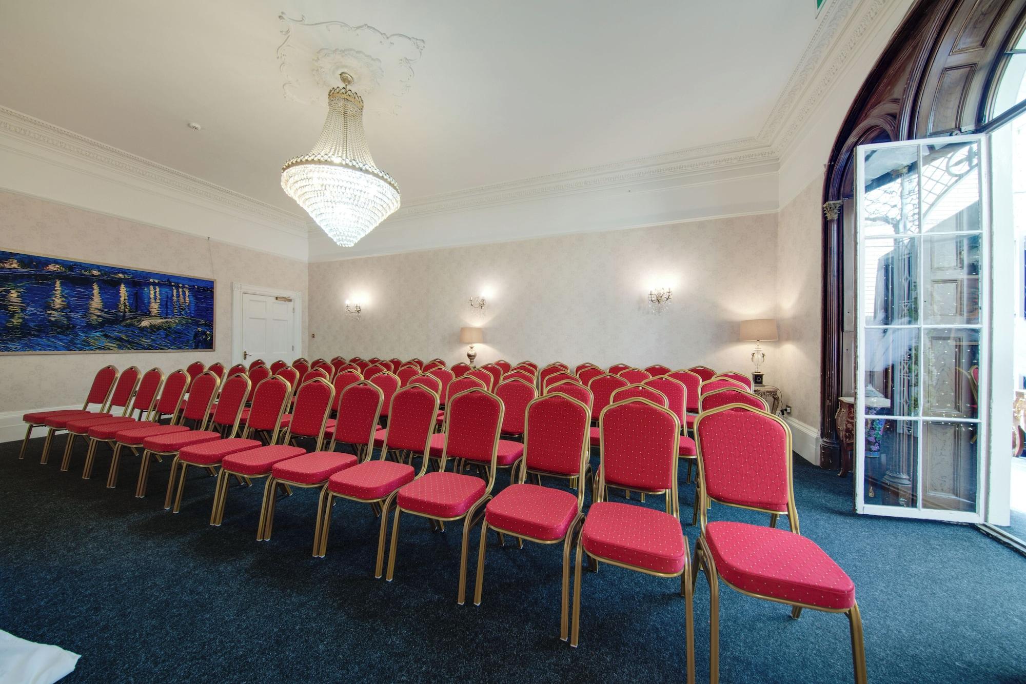 Sala de Reuniones Stone Court House