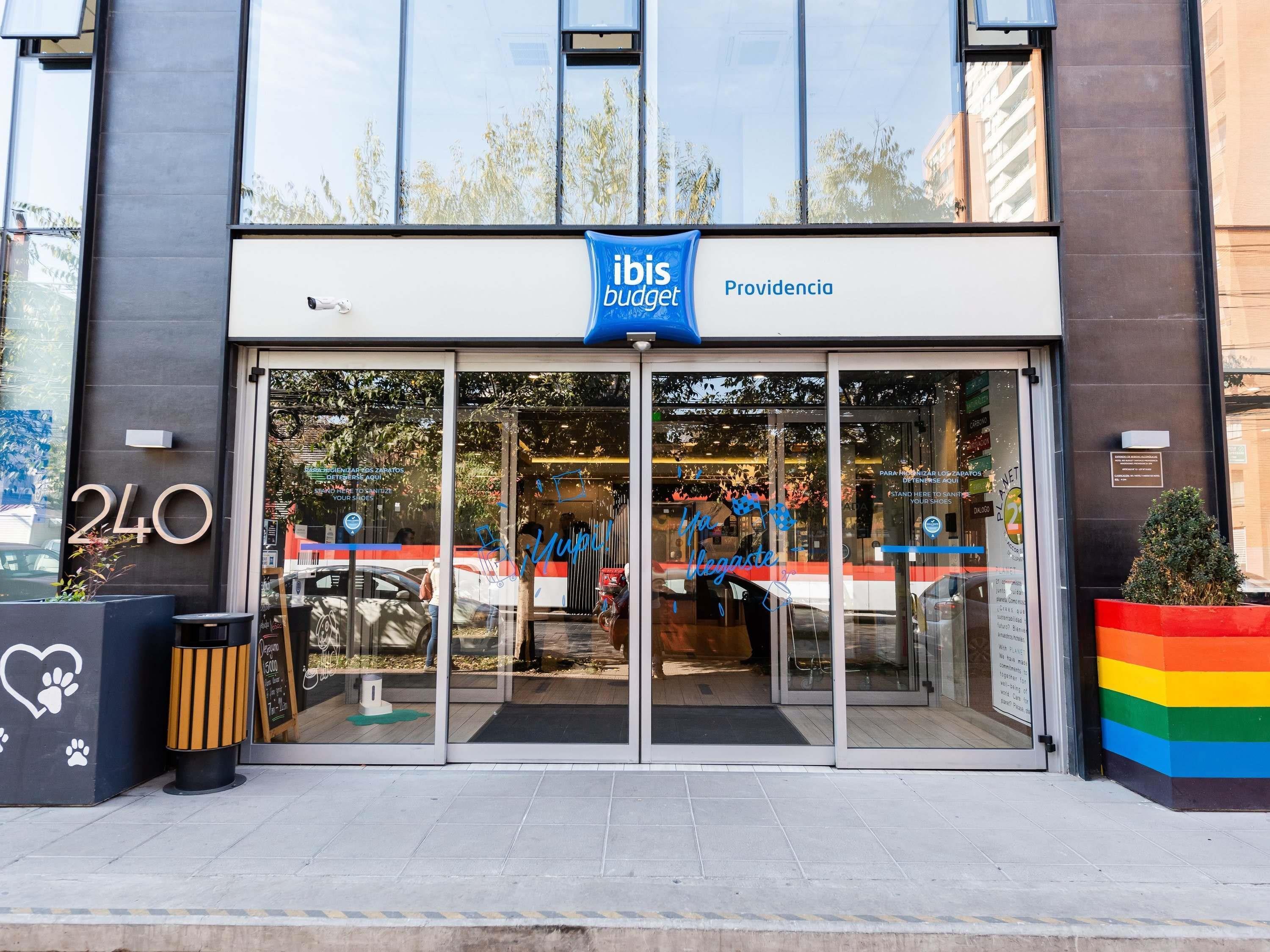 Vista Exterior Ibis Budget Santiago Providencia