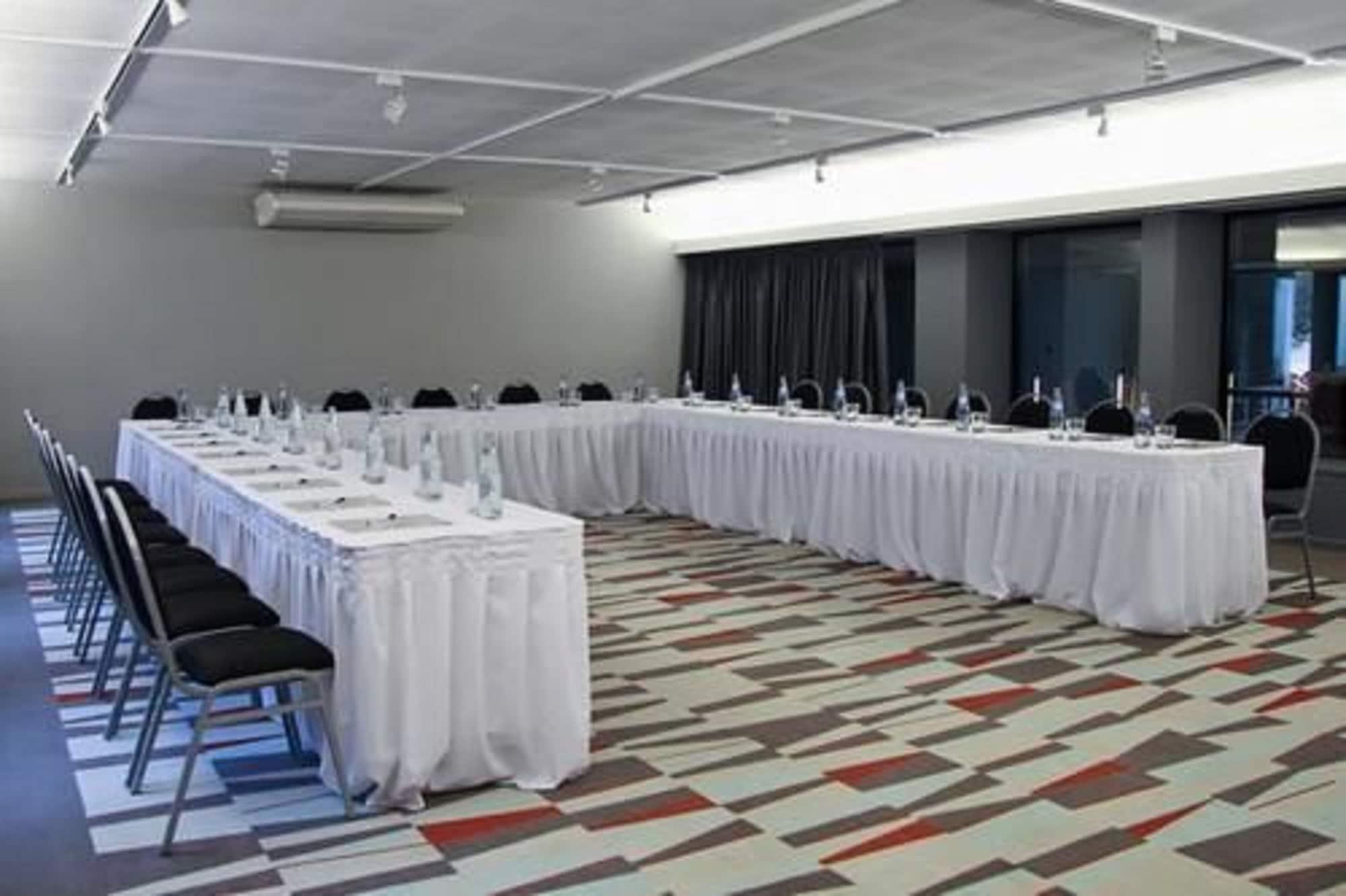 Sala de Reuniones Monserrat Apart Hotel