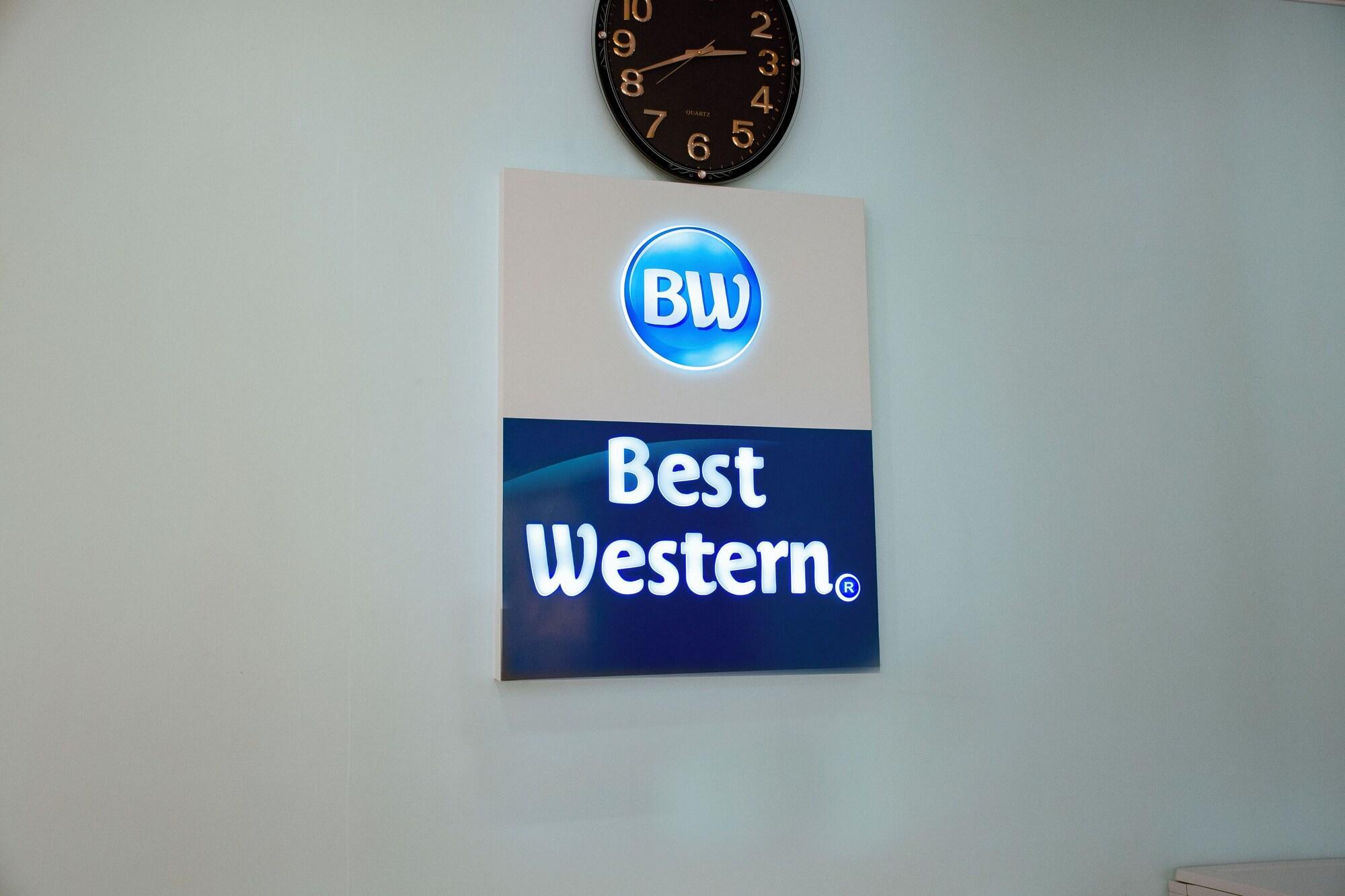 Vista Lobby Best Western Dodoma City Hotel