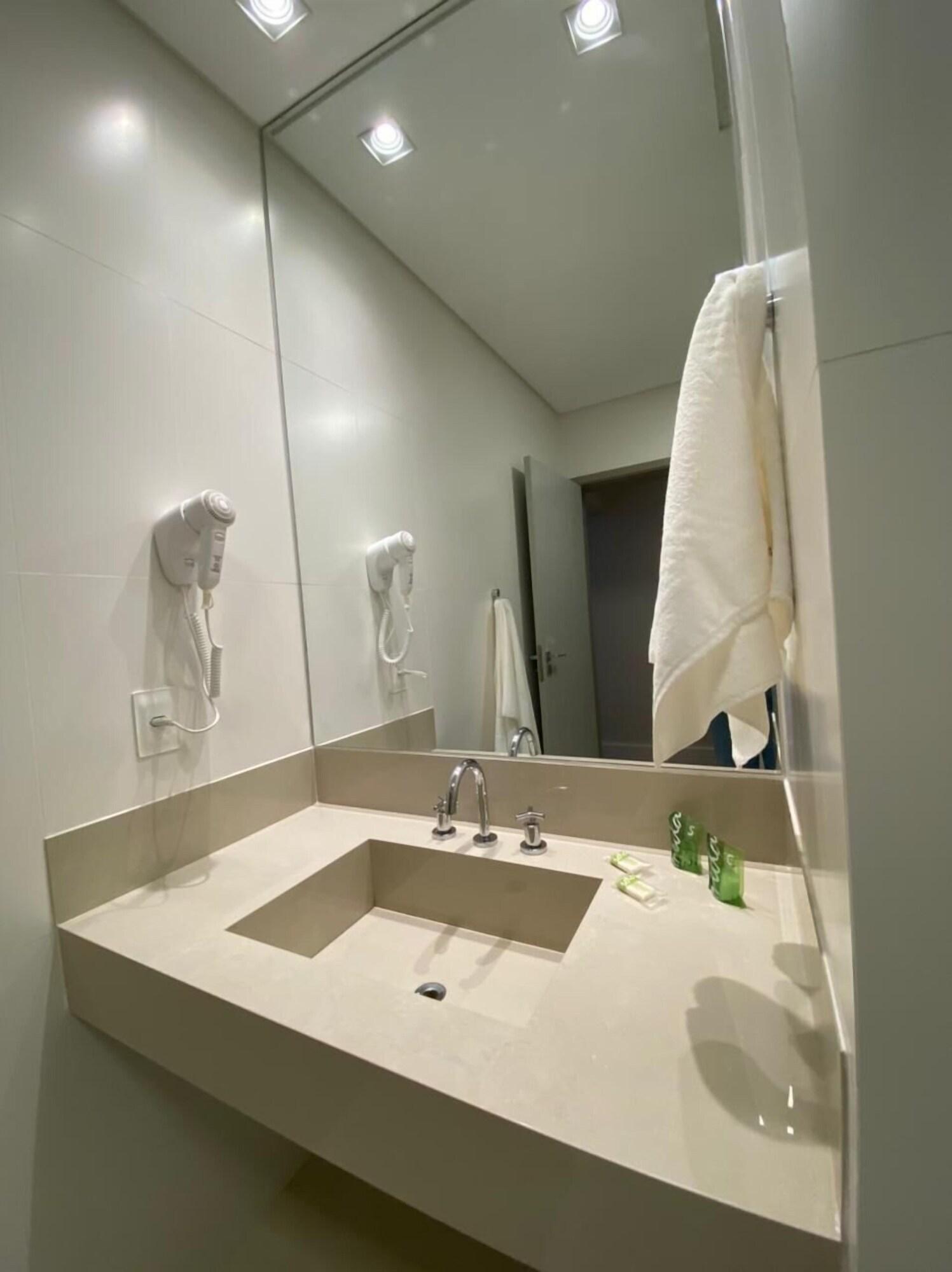 Equipamiento de Habitación Keep Suítes Hotel