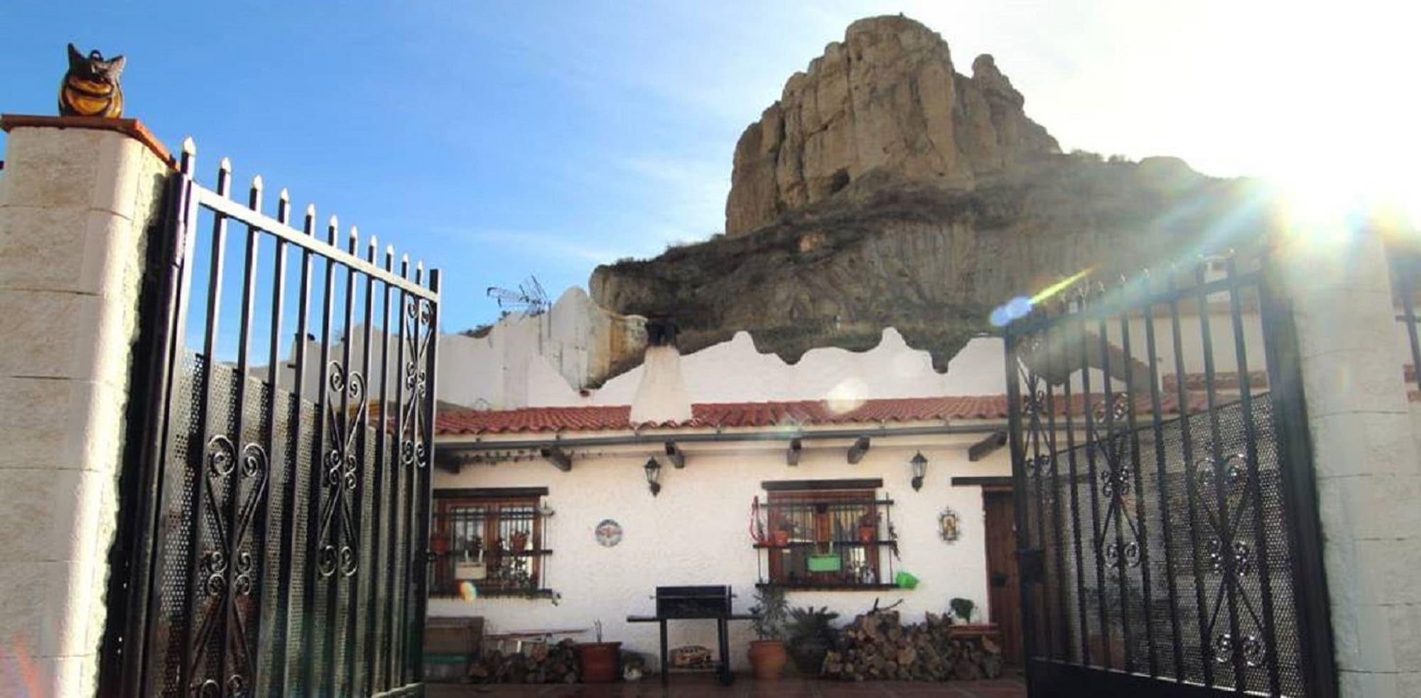 Varios Cuevaalegria