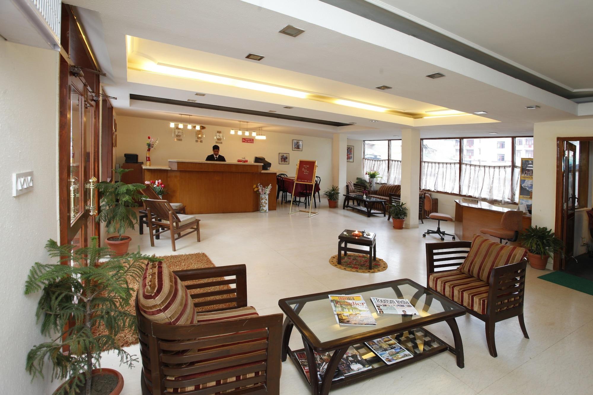 Vista Lobby Pride De Vivendi Resort Manali