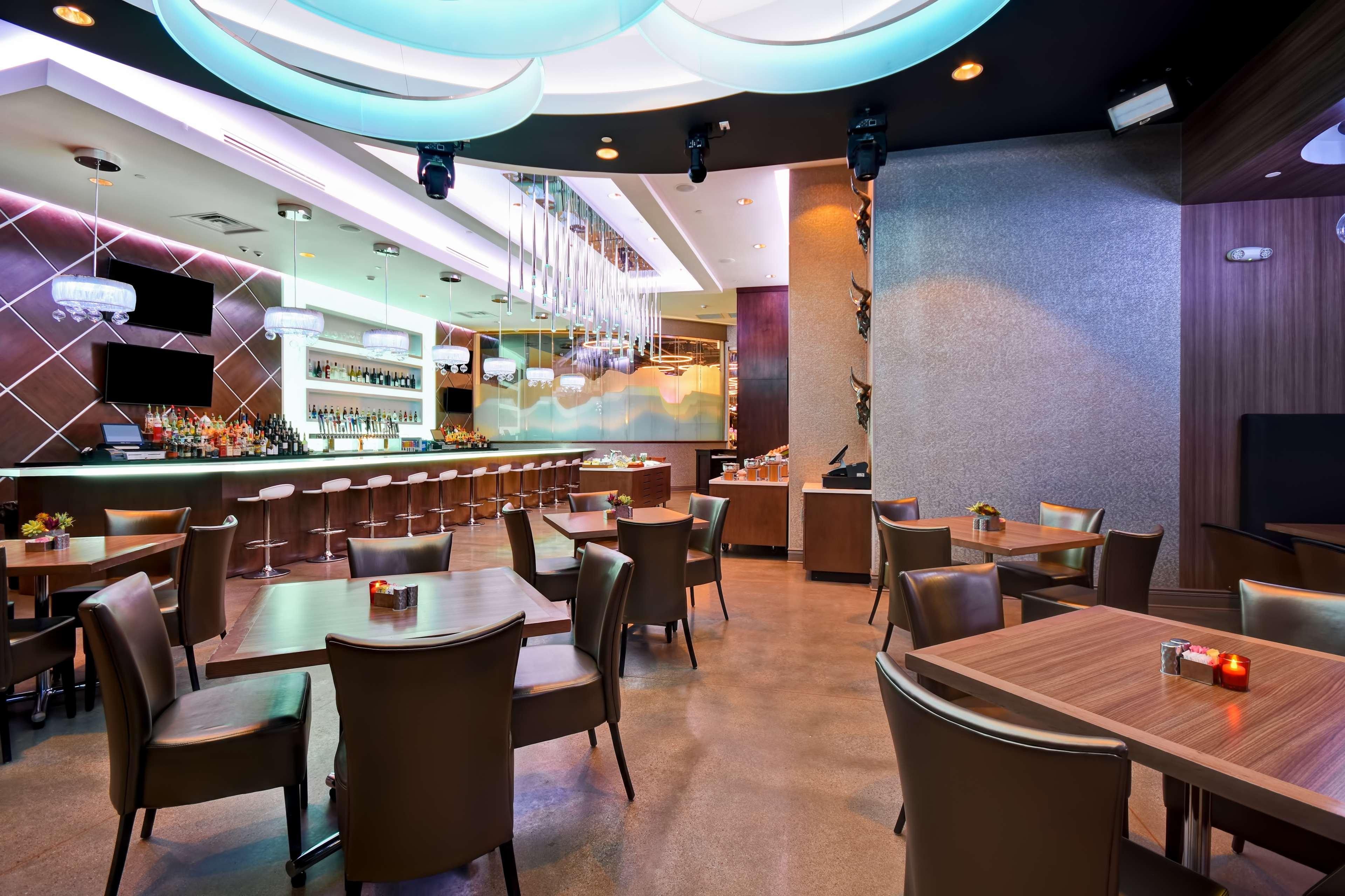 Bar/Salón DoubleTree by Hilton Deadwood at Cadillac Jack'