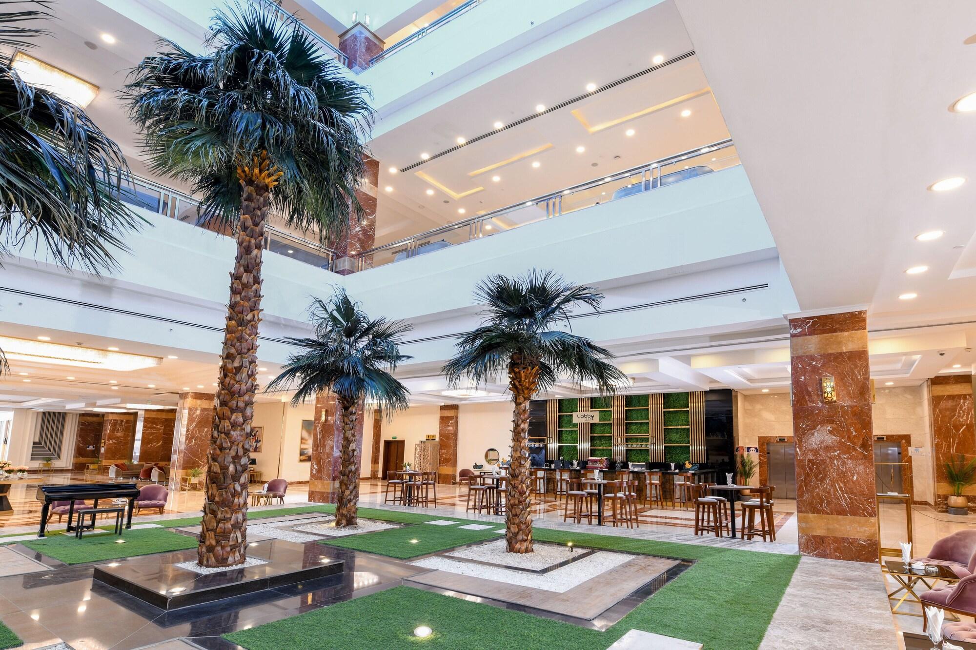 Vista Lobby Tolip Gardens Hotel