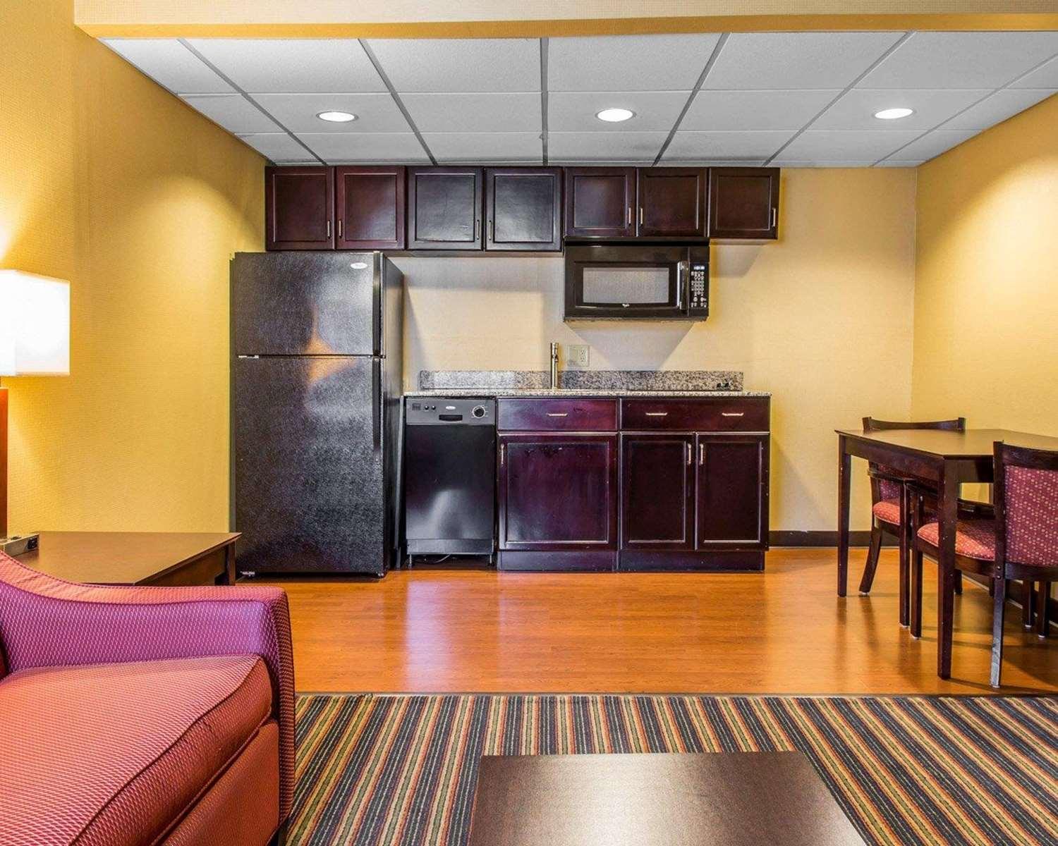 Suite Comfort Inn & Suites East Hartford - Hartford