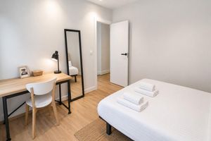 Arriendo temporal - Bright Room in Apartment, Chamartin