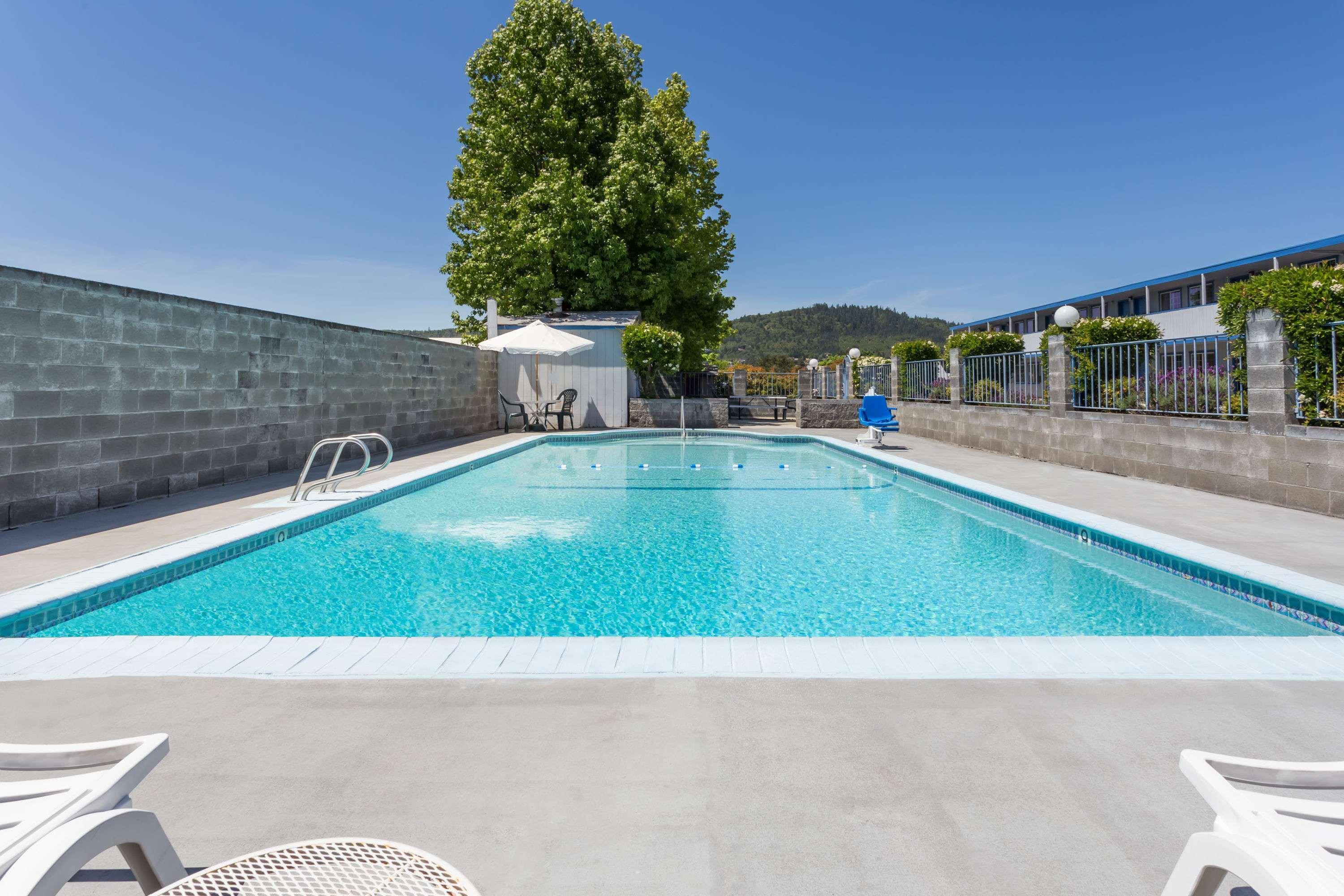Vista Piscina Travelodge by Wyndham Grants Pass
