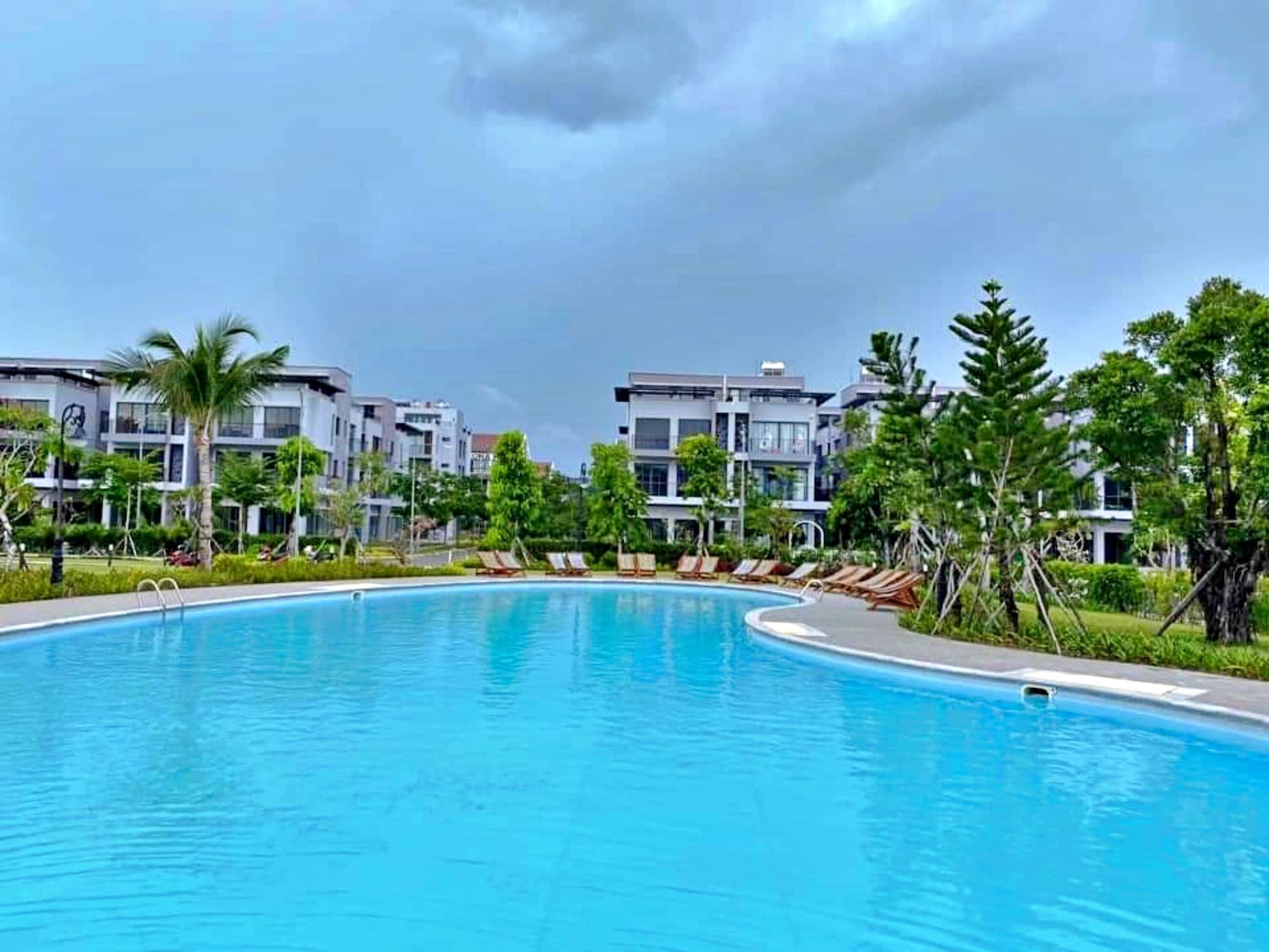 Vista Piscina Coral Phu Quoc Hotel