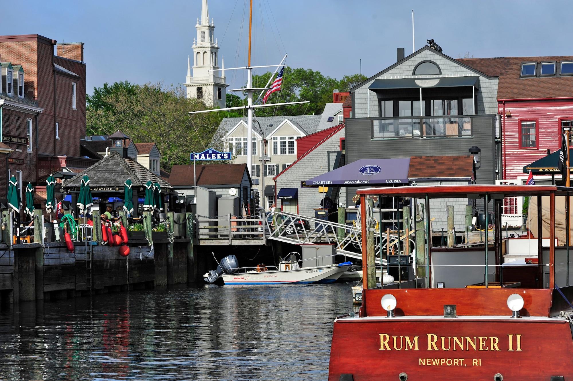 Instalaciones Recreativas Harborside Inn