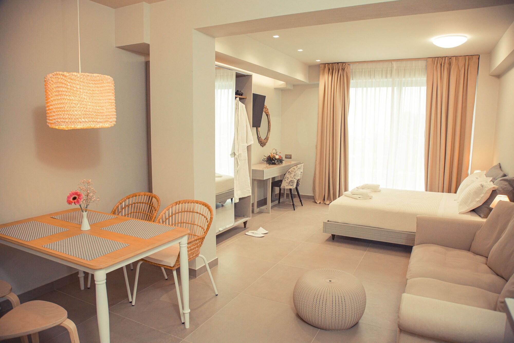 Habitación IO Luxury Pool & Hot Tub Suites