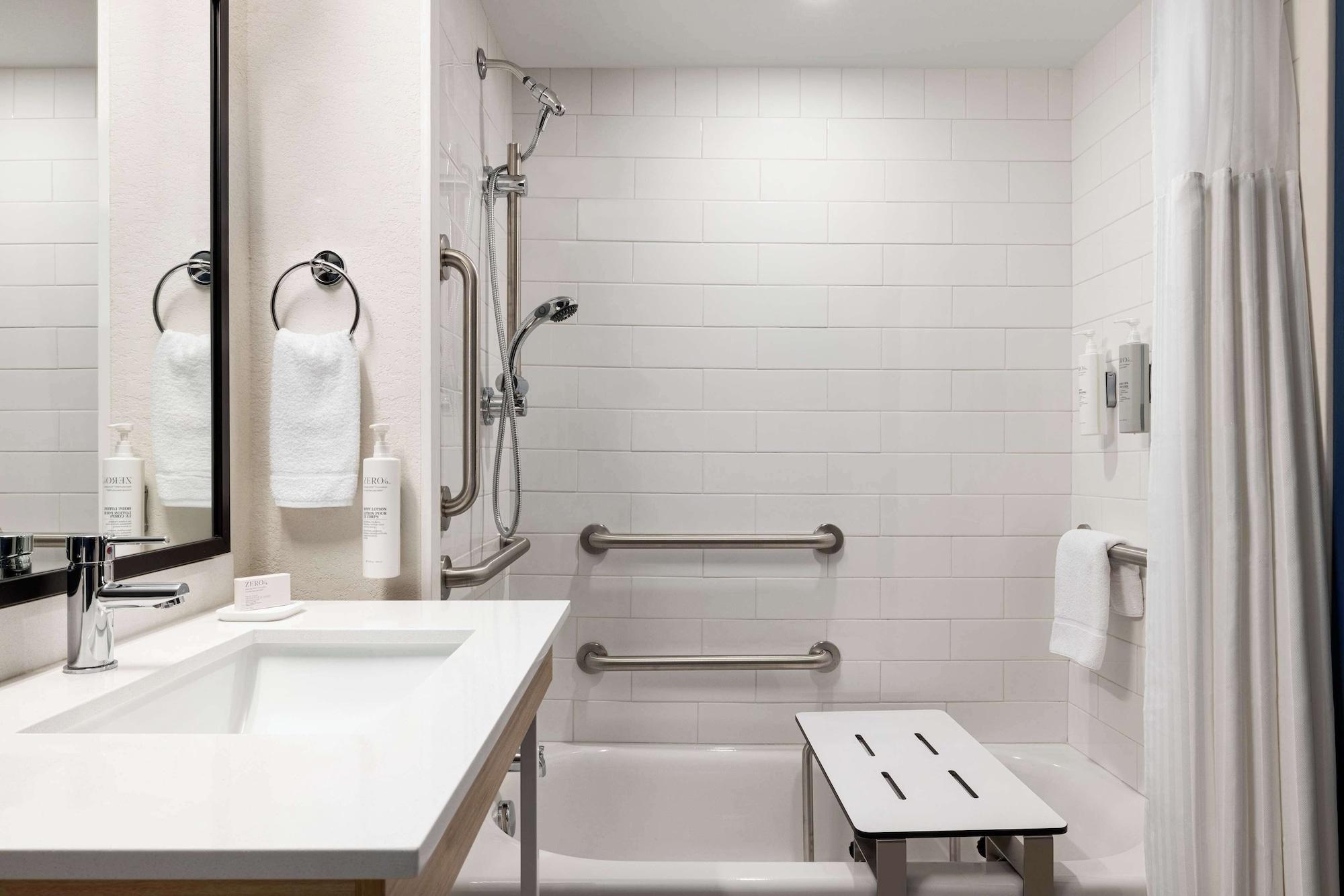 Equipamiento de Habitación Spark by Hilton Nashville at Opryland