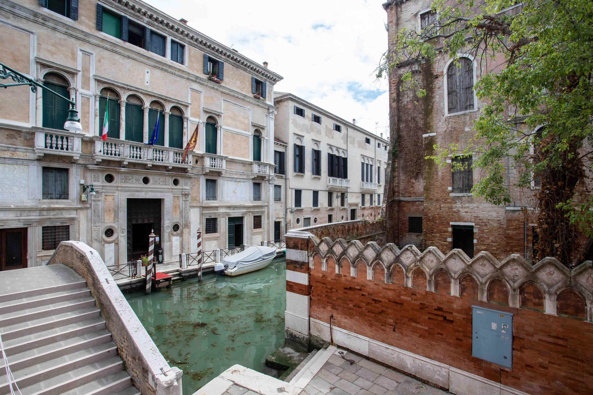 Vista Exterior Hotel Tintoretto