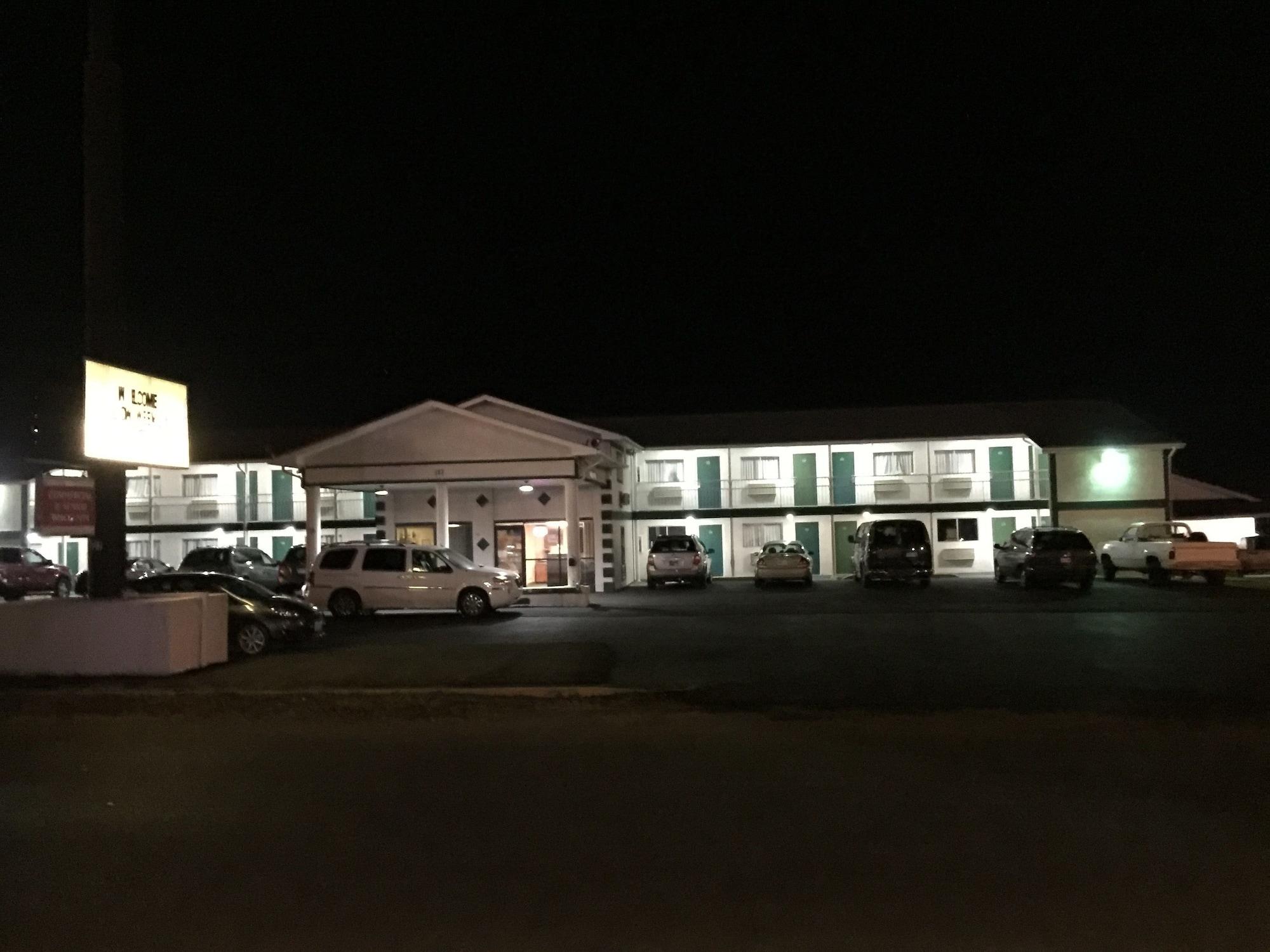 Vista Exterior Budget Inn