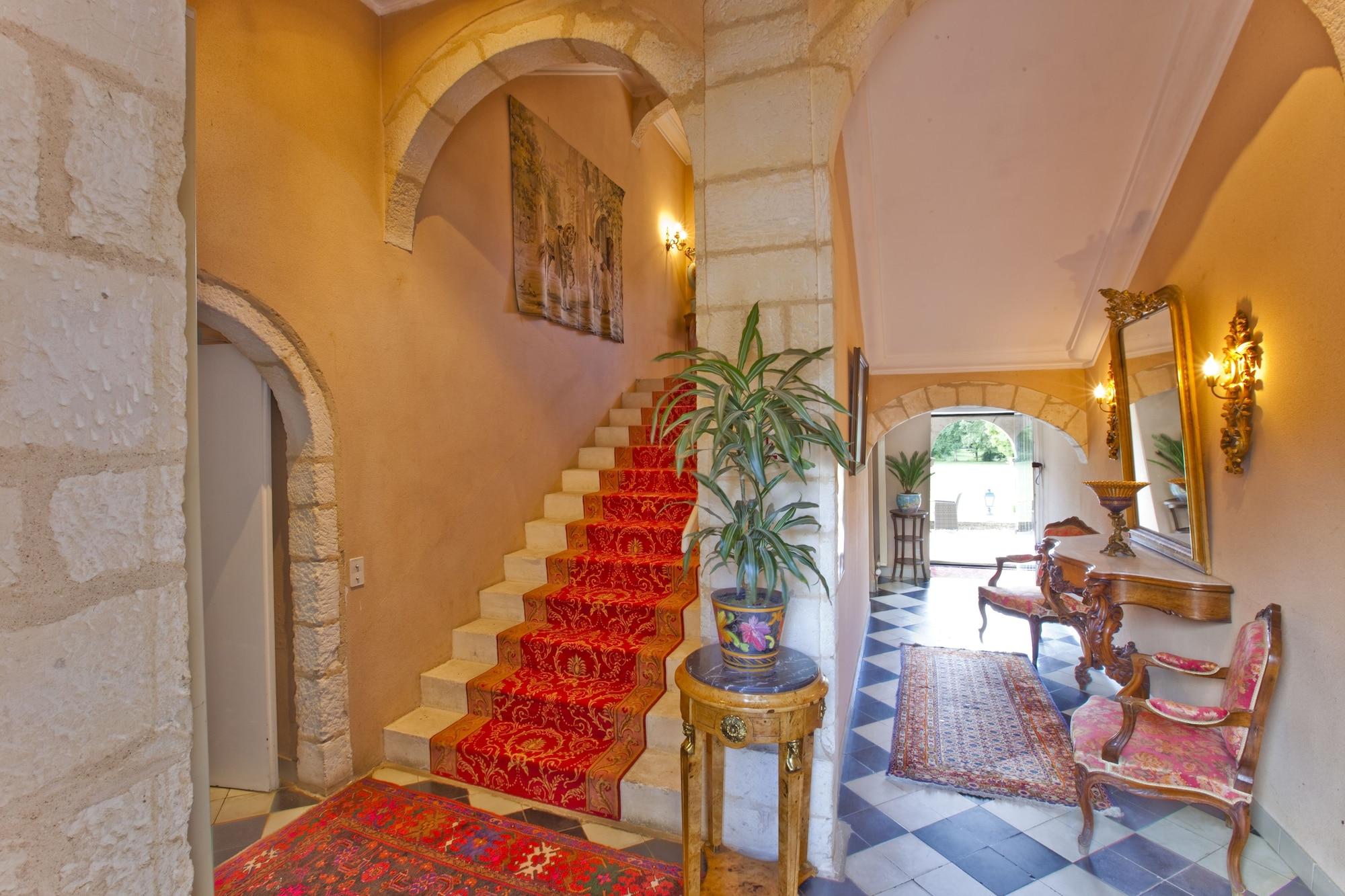 Vista Lobby Chateau de la Verie