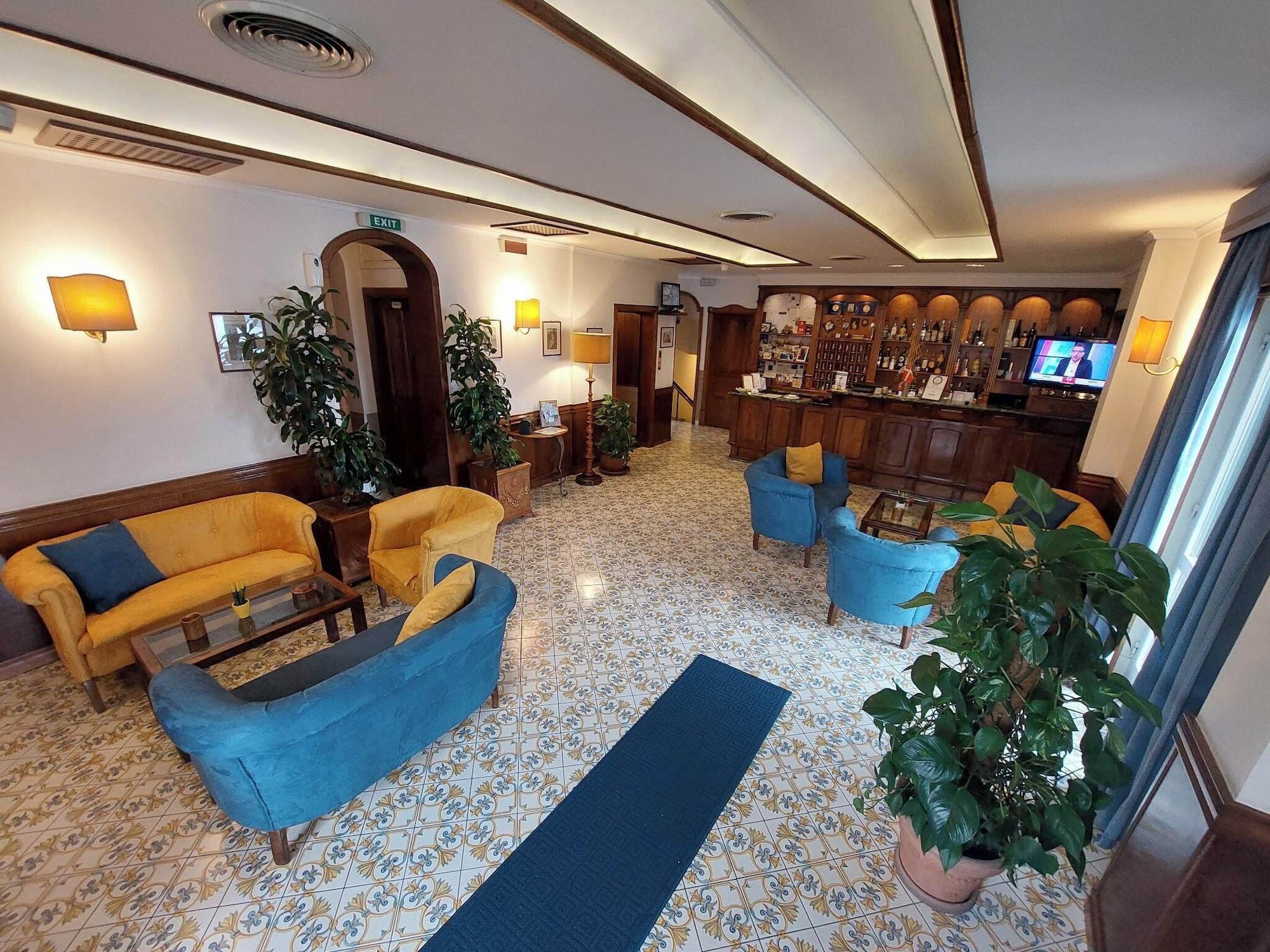 Vista Lobby Hotel Mega Mare