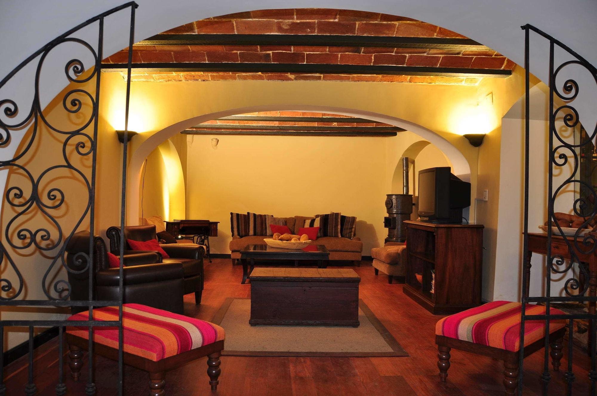 Sala de Reuniones Hostal Naira