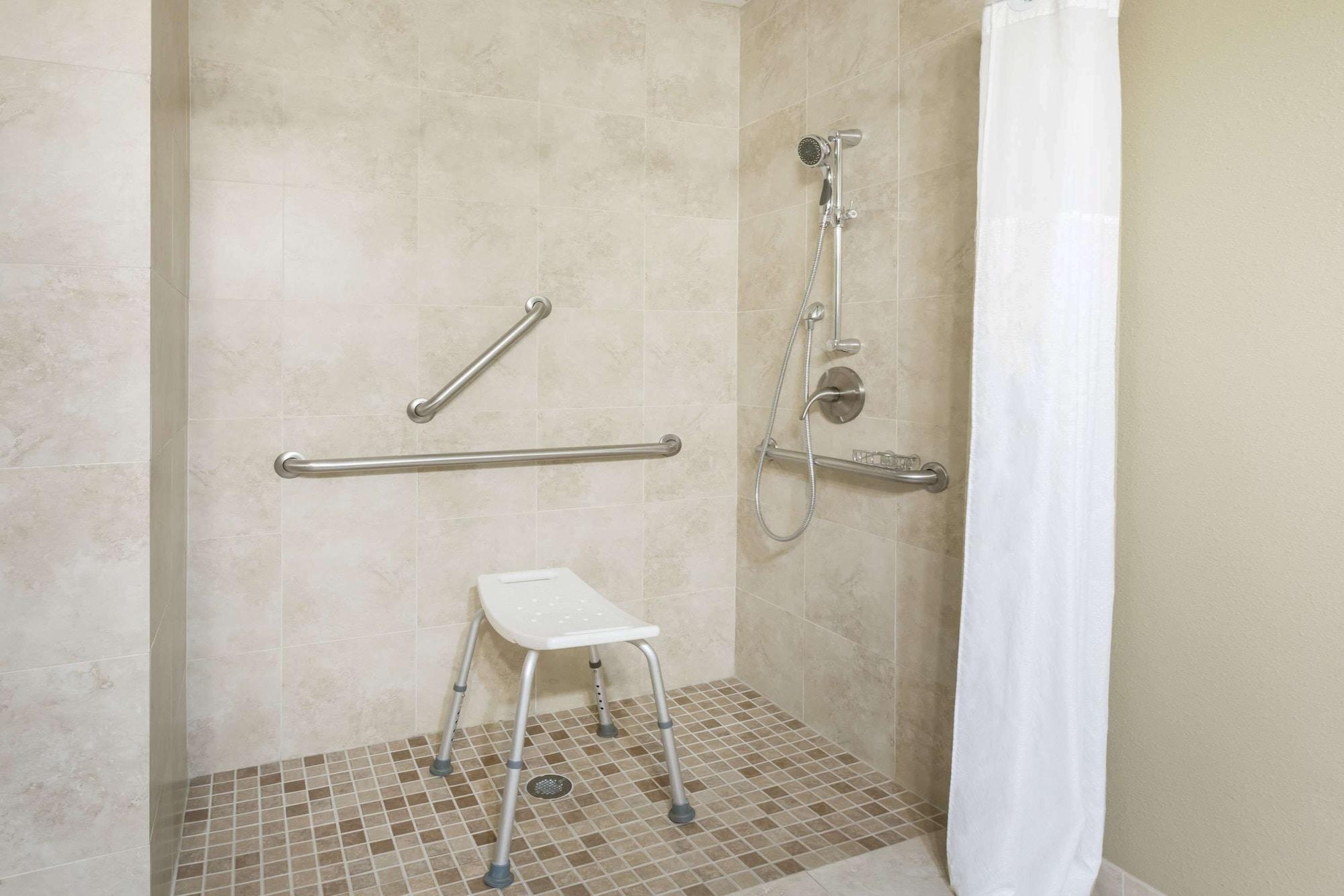 Equipamiento de Habitación Super 8 by Wyndham Montrose
