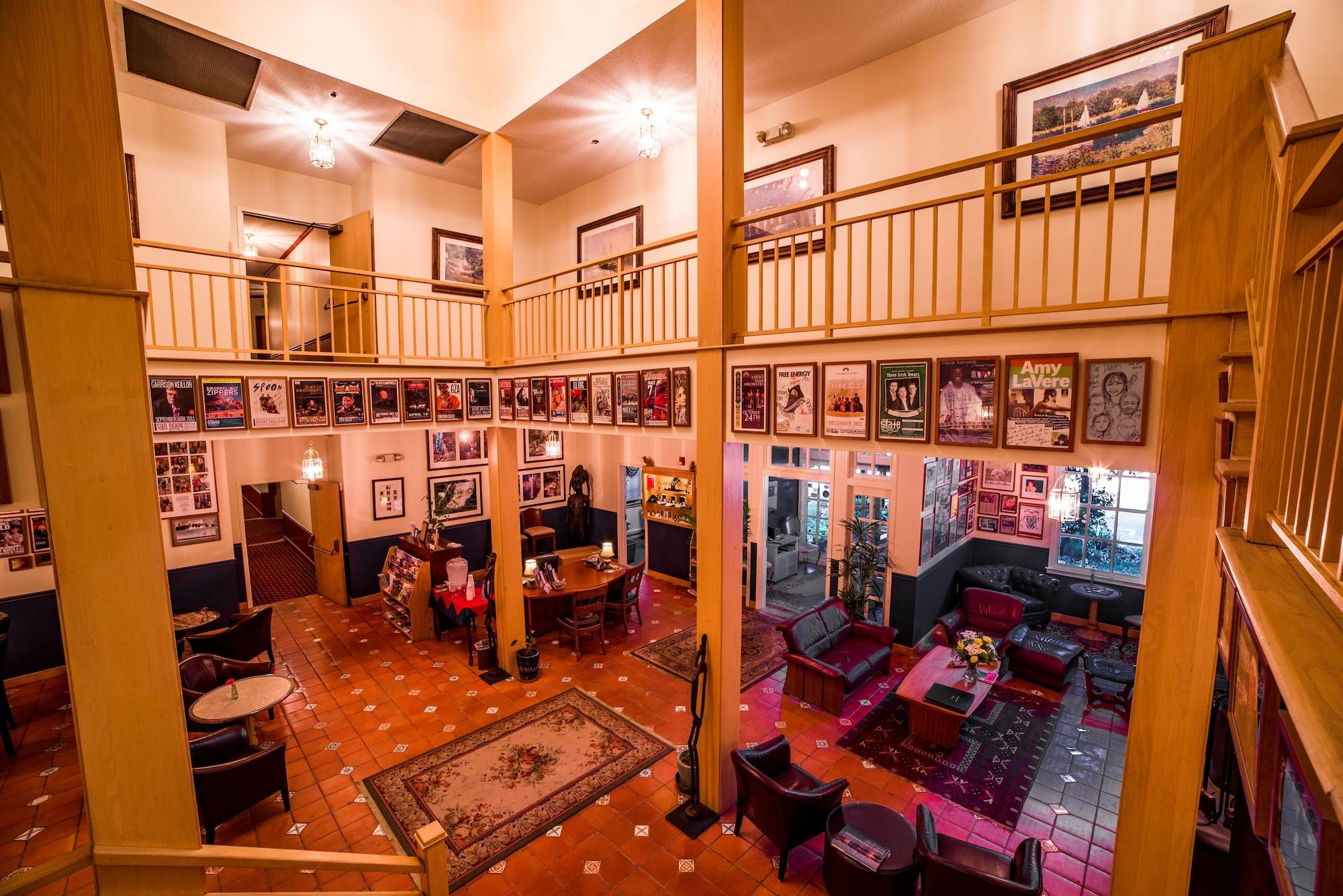 Vista Lobby La Tourelle