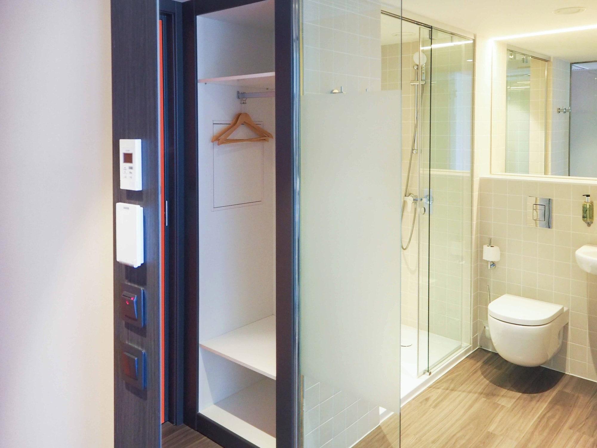 Habitación easyHotel Barcelona Fira