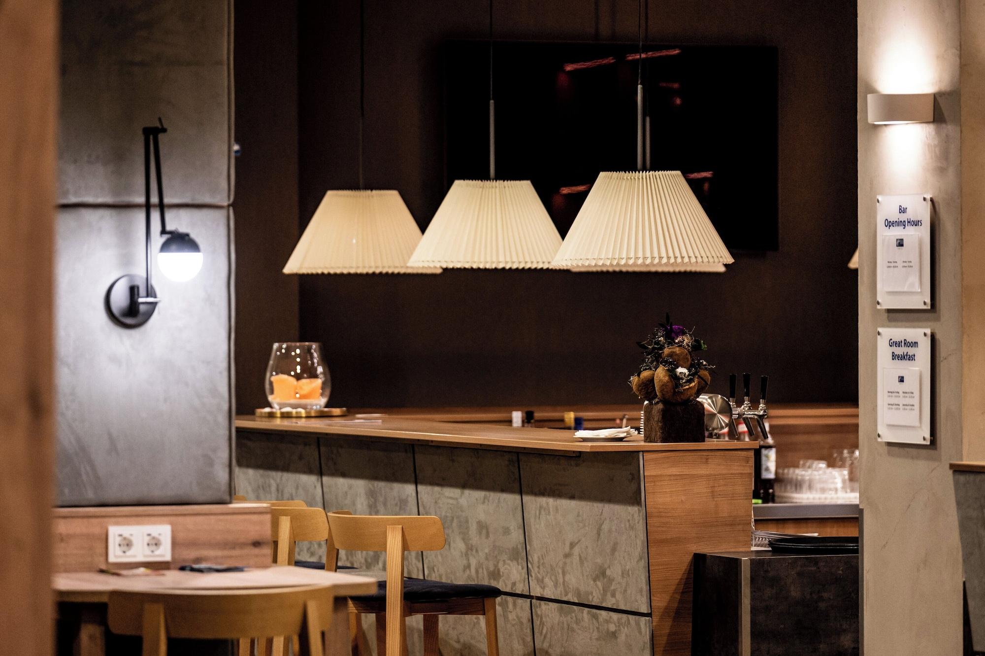 Bar/Salón Holiday Inn Express Nuernberg-Schwabach by IHG