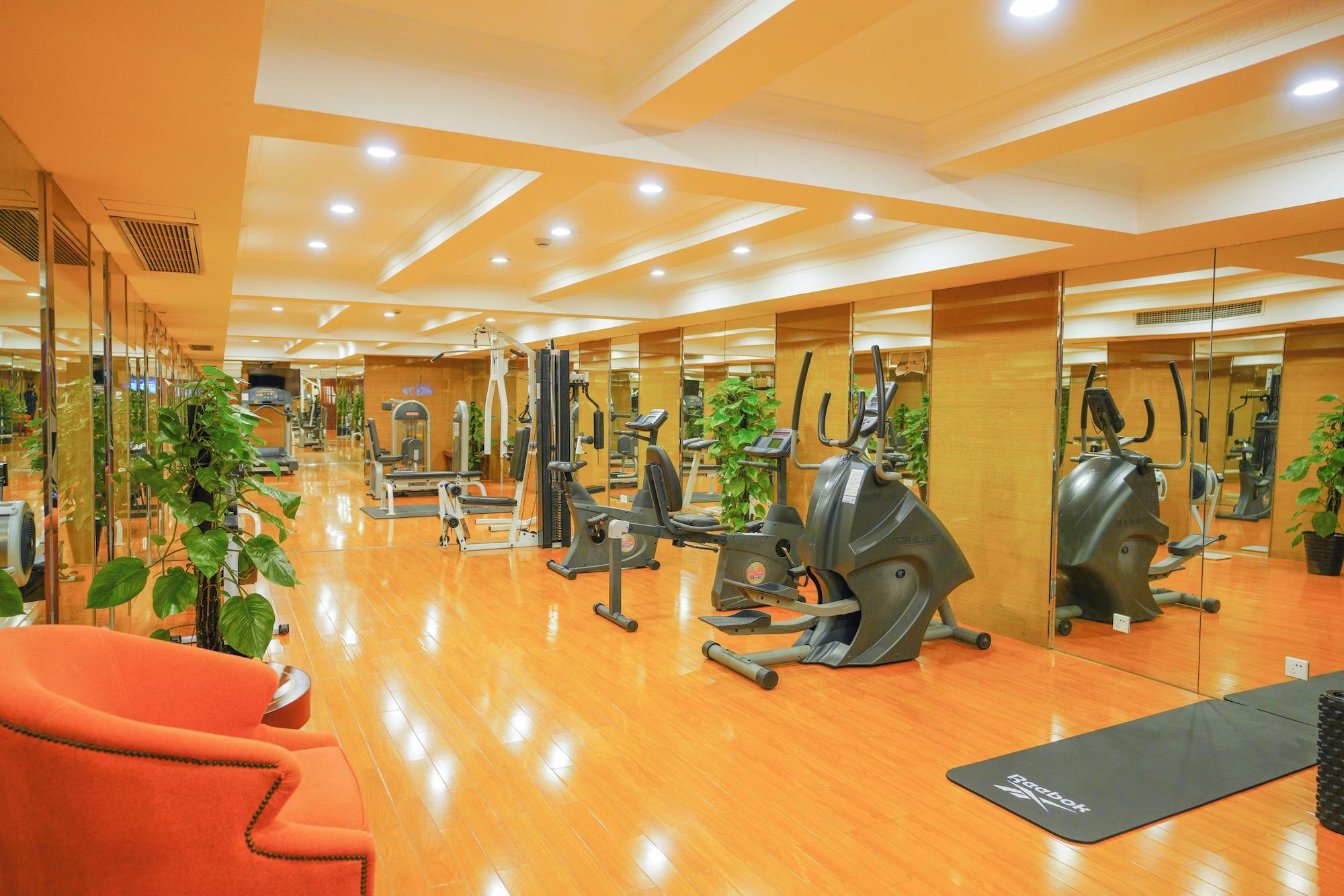 Gimnasio Broadway Mansions Hotel - On the Bund