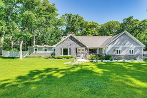 Alquiler Vacacional - Expansive Fontana Home < 2 Mi to Geneva Lake!