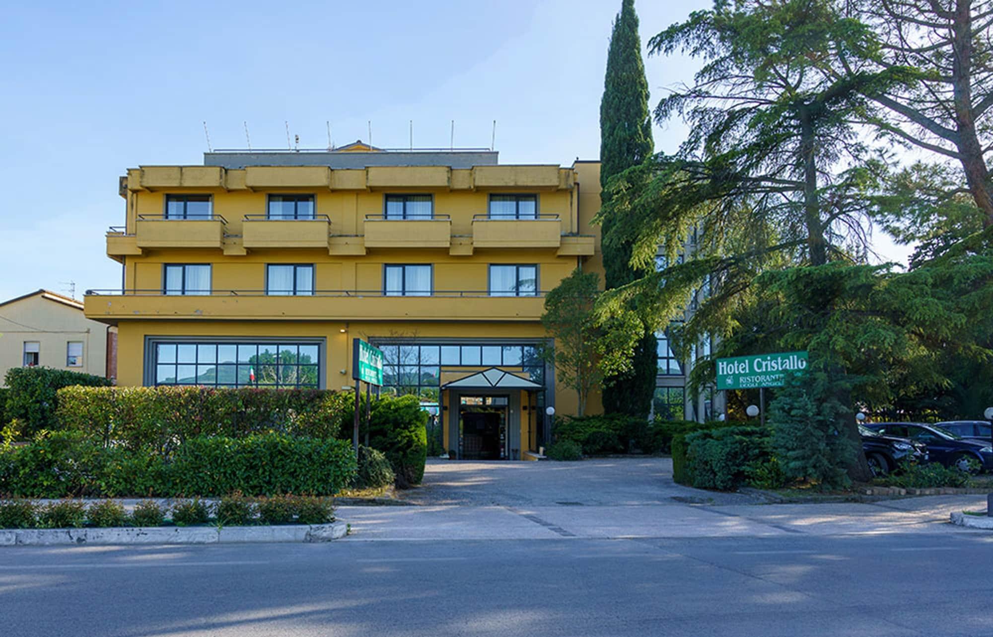 Vista Exterior Hotel Cristallo