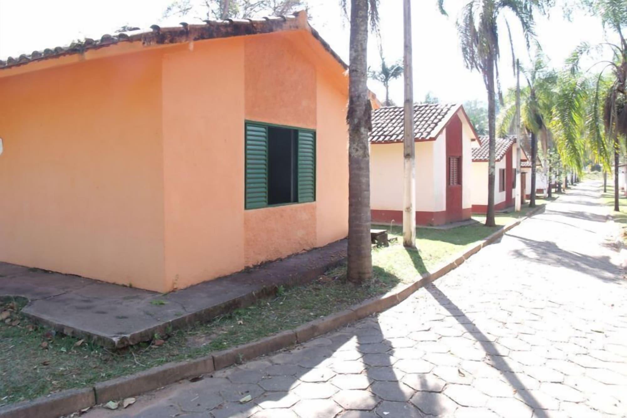 Vista Exterior Hotel Fazenda Flamingos