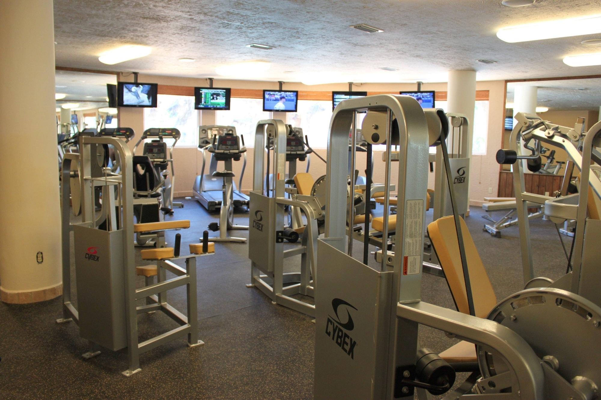 Gimnasio Clarion Suites Roatan at Pineapple Villas