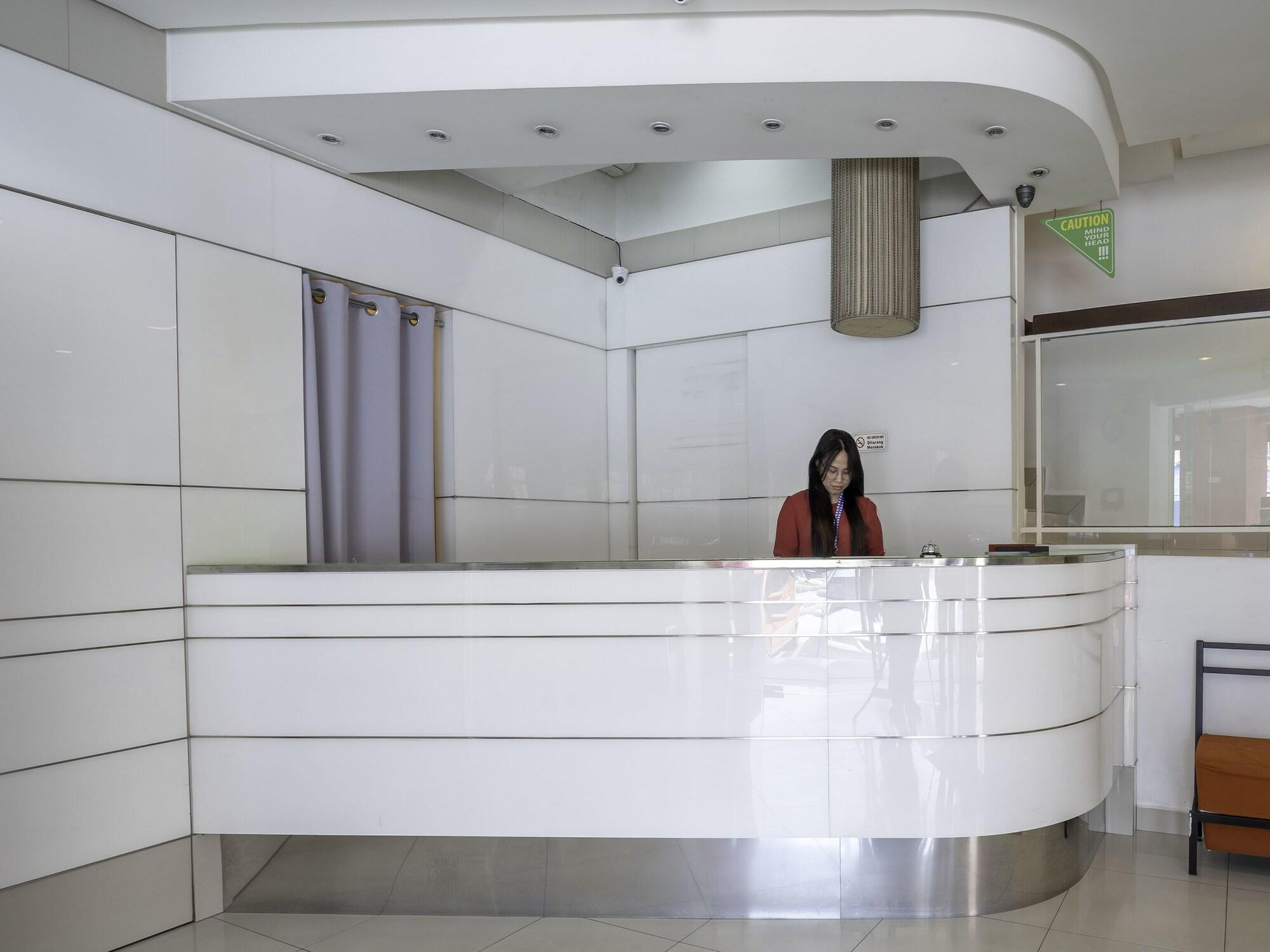 Vista Lobby OYO 903 Happy 92 Hotel