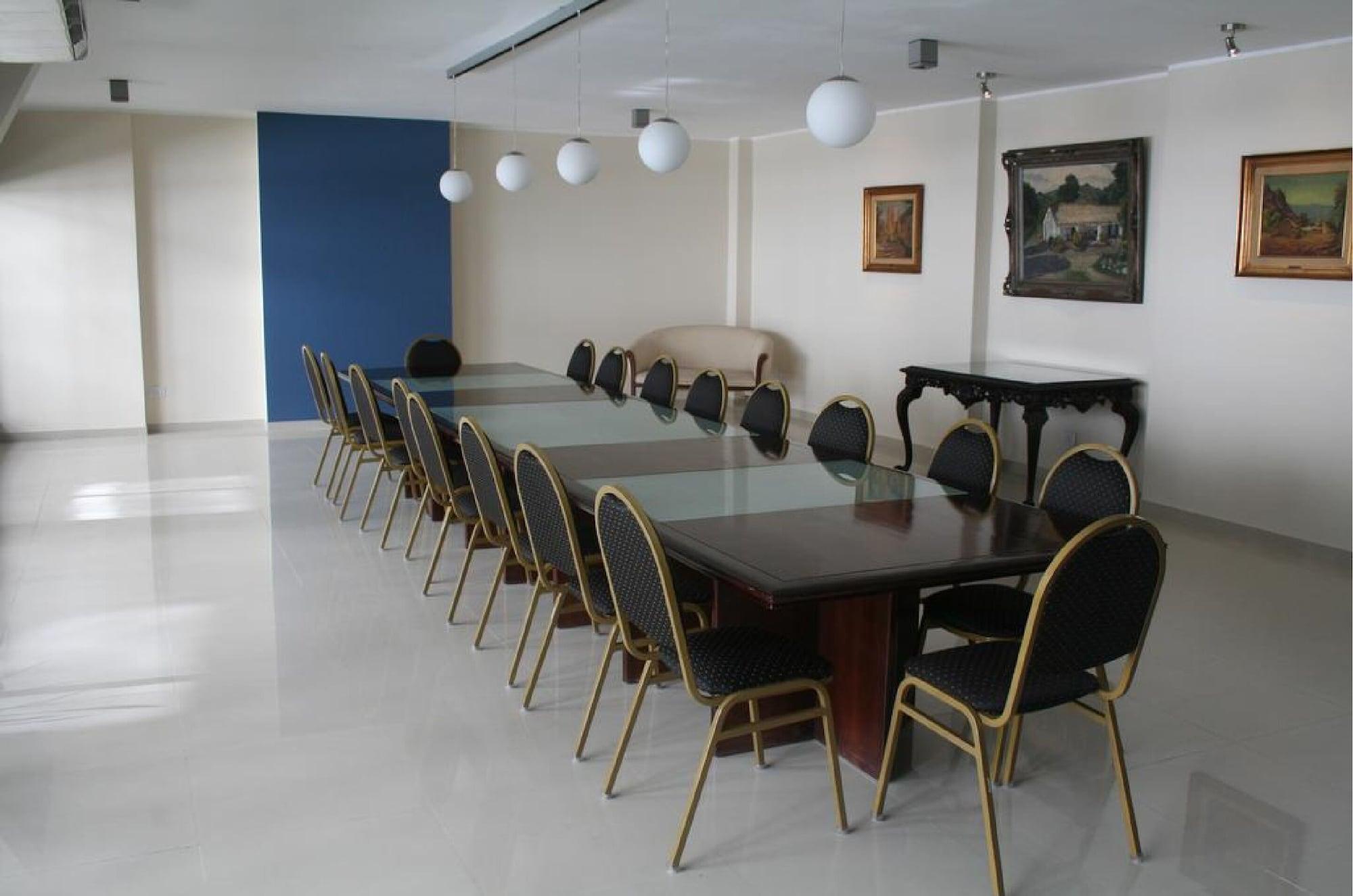 Sala de Reuniones Apart Hotel Comra