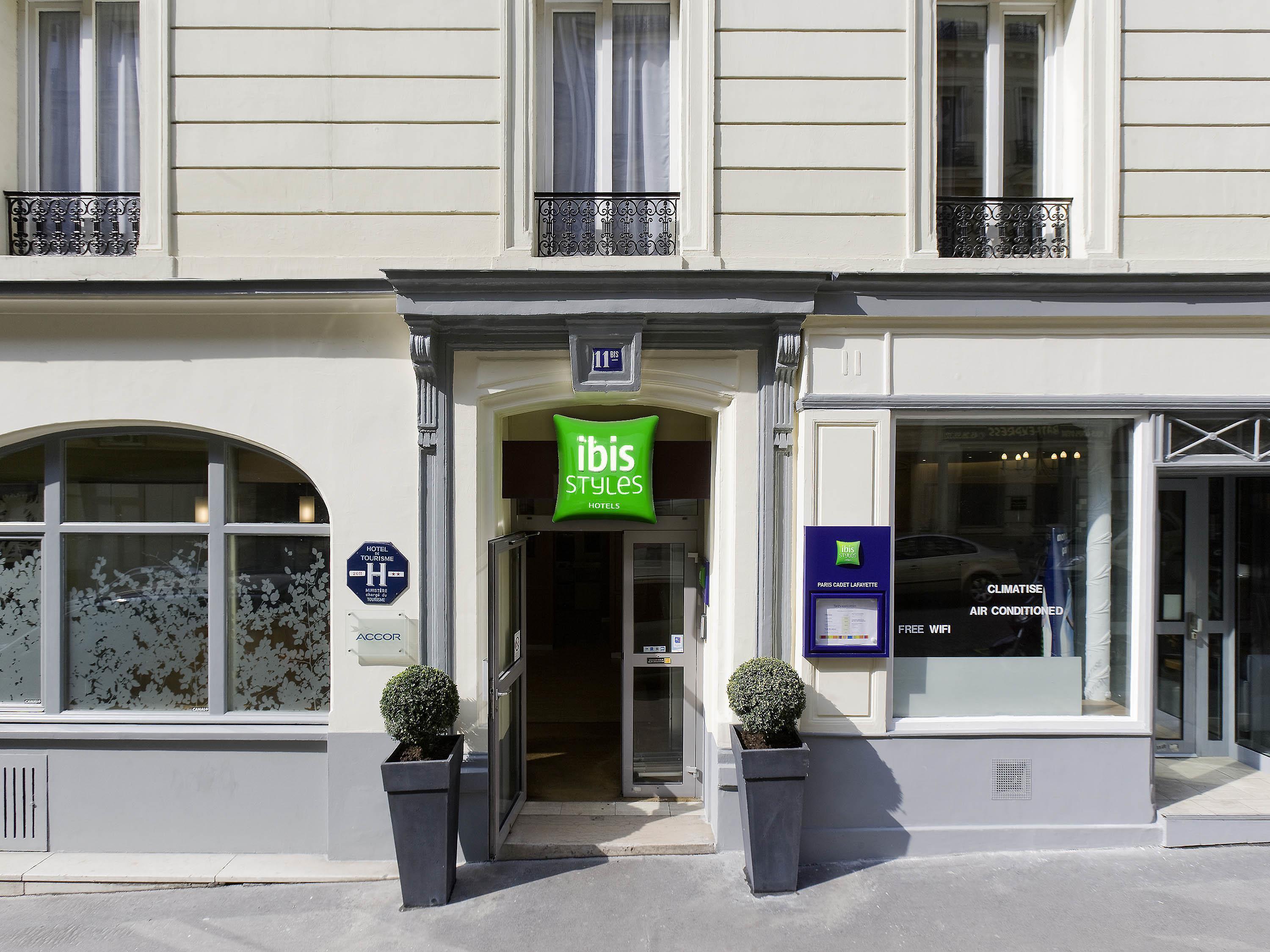 Vista Exterior ibis Styles Paris Cadet Lafayette