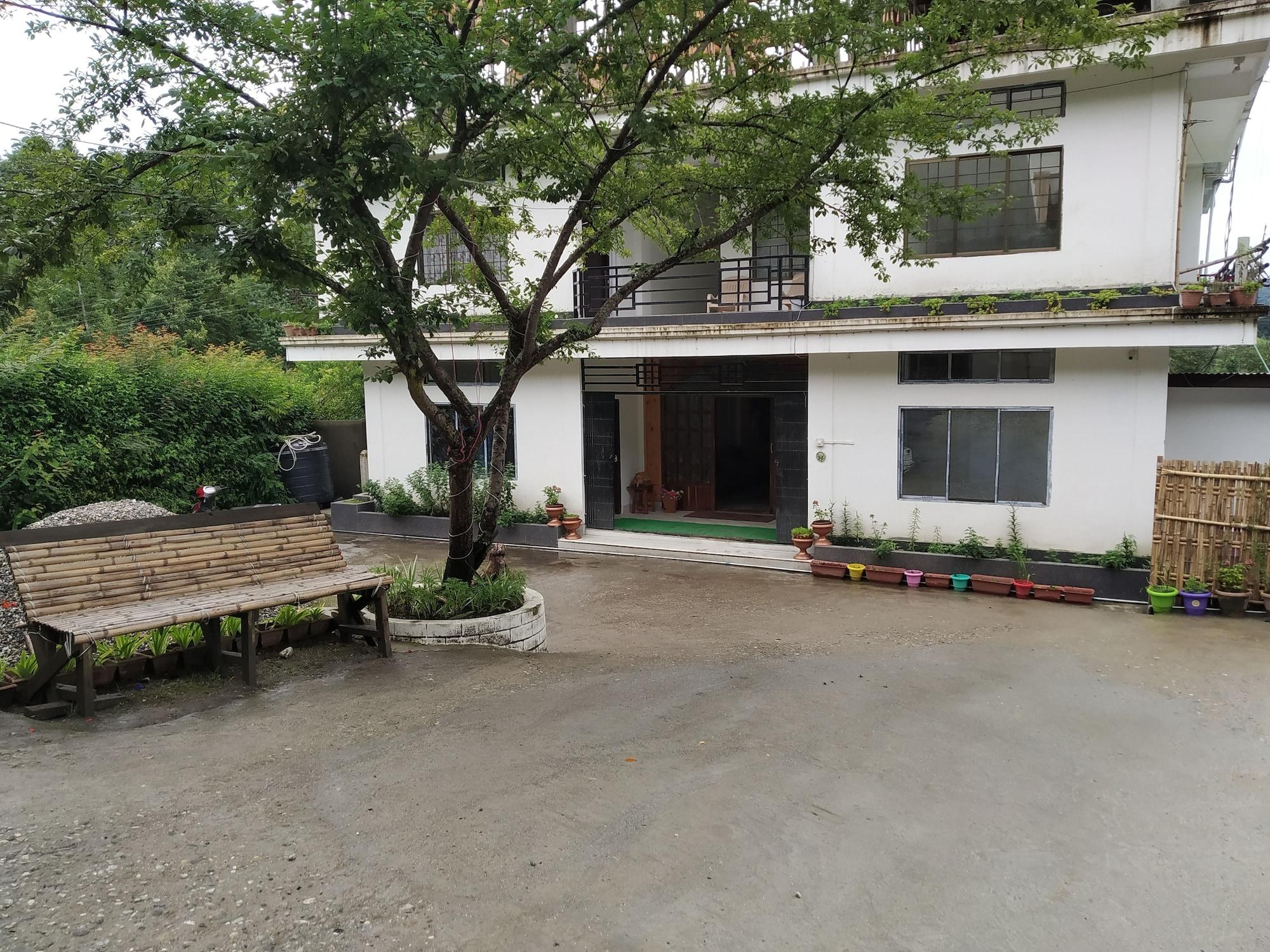 Varios Hotel Zimin ziro