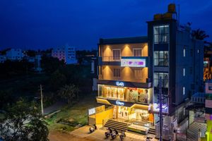 Alojamiento - Aadya Elite