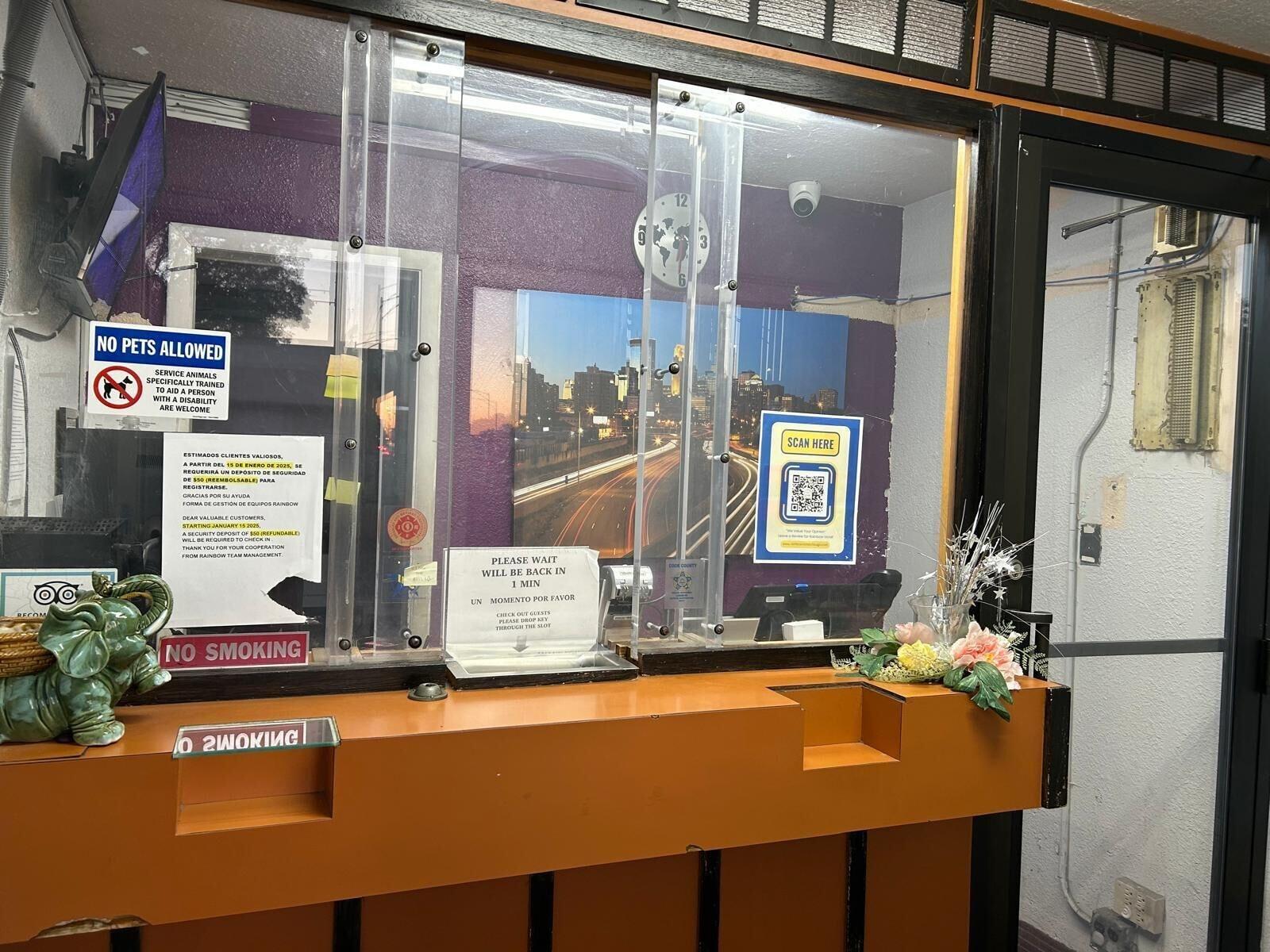 Vista Lobby Rainbow Motel