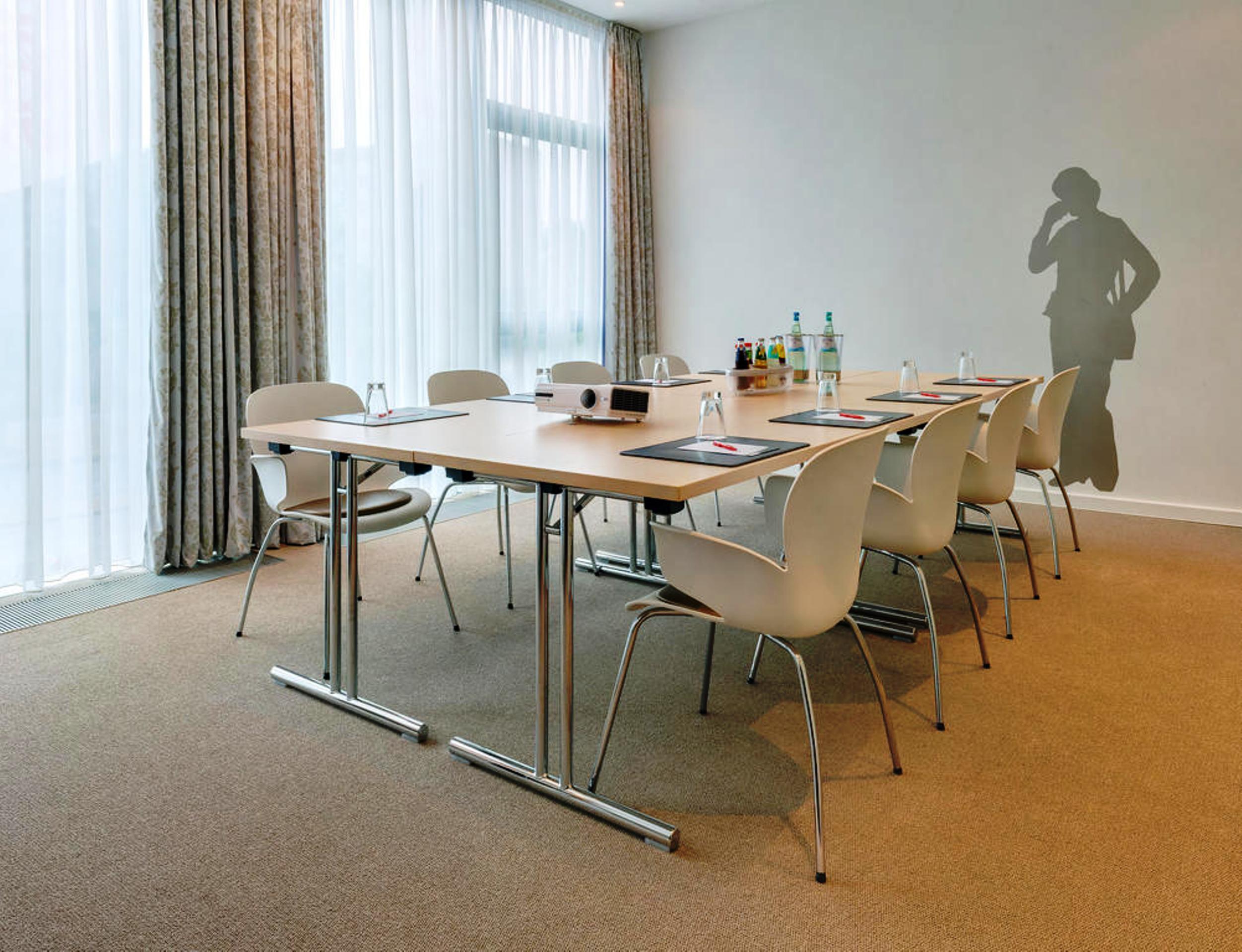 Centro de Negocios Premier Inn Nuernberg City Nordost