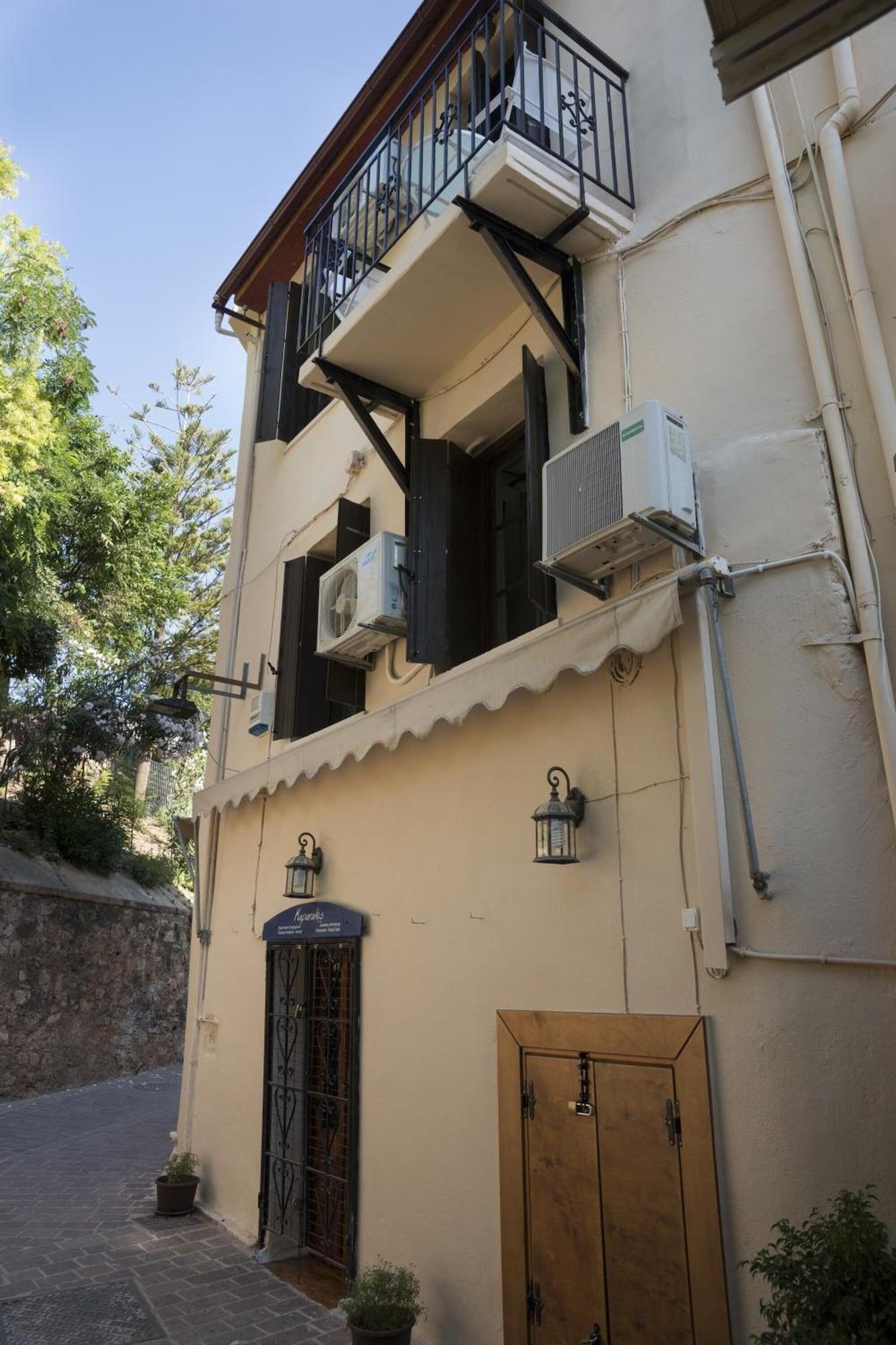 Vista Exterior Elia Portou