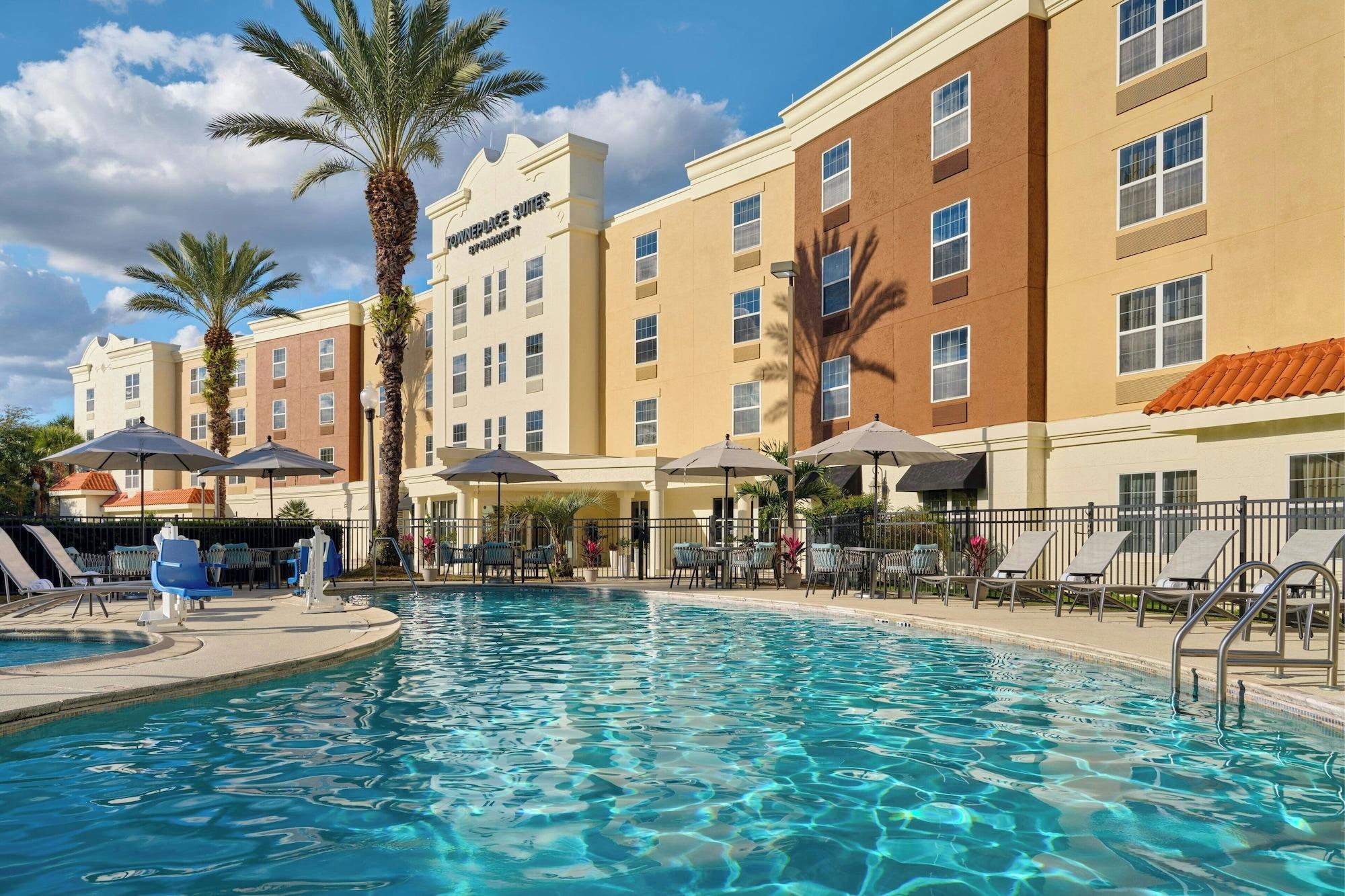 Vista Piscina TownePlace Suites by Marriott at The Villages