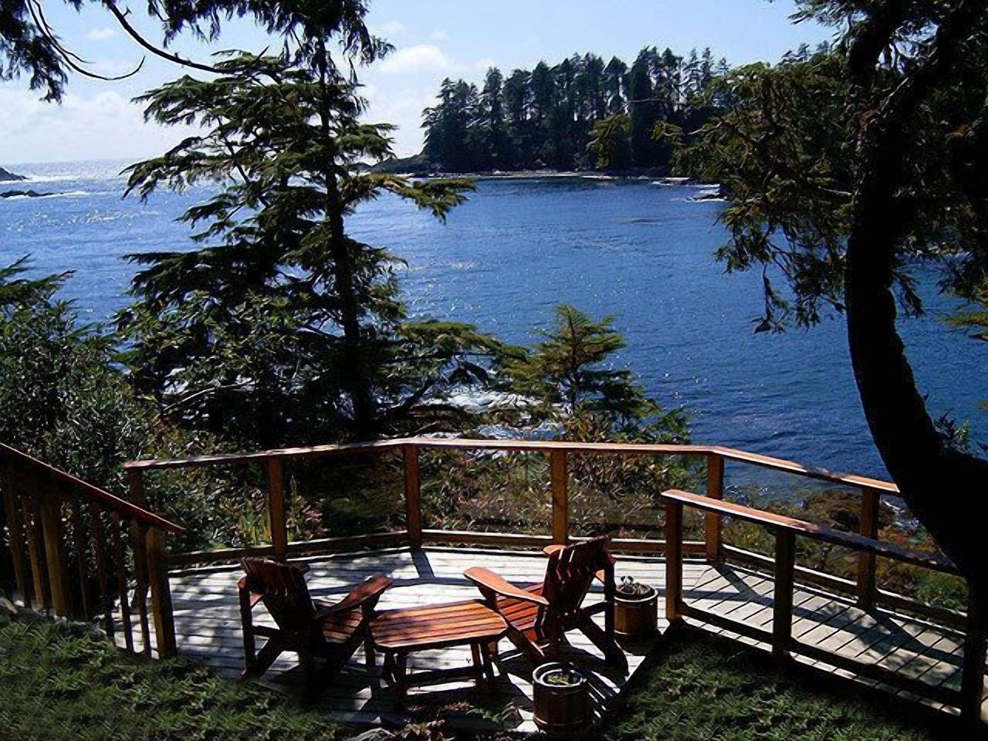 Vista Exterior Reef Point Oceanfront B & B