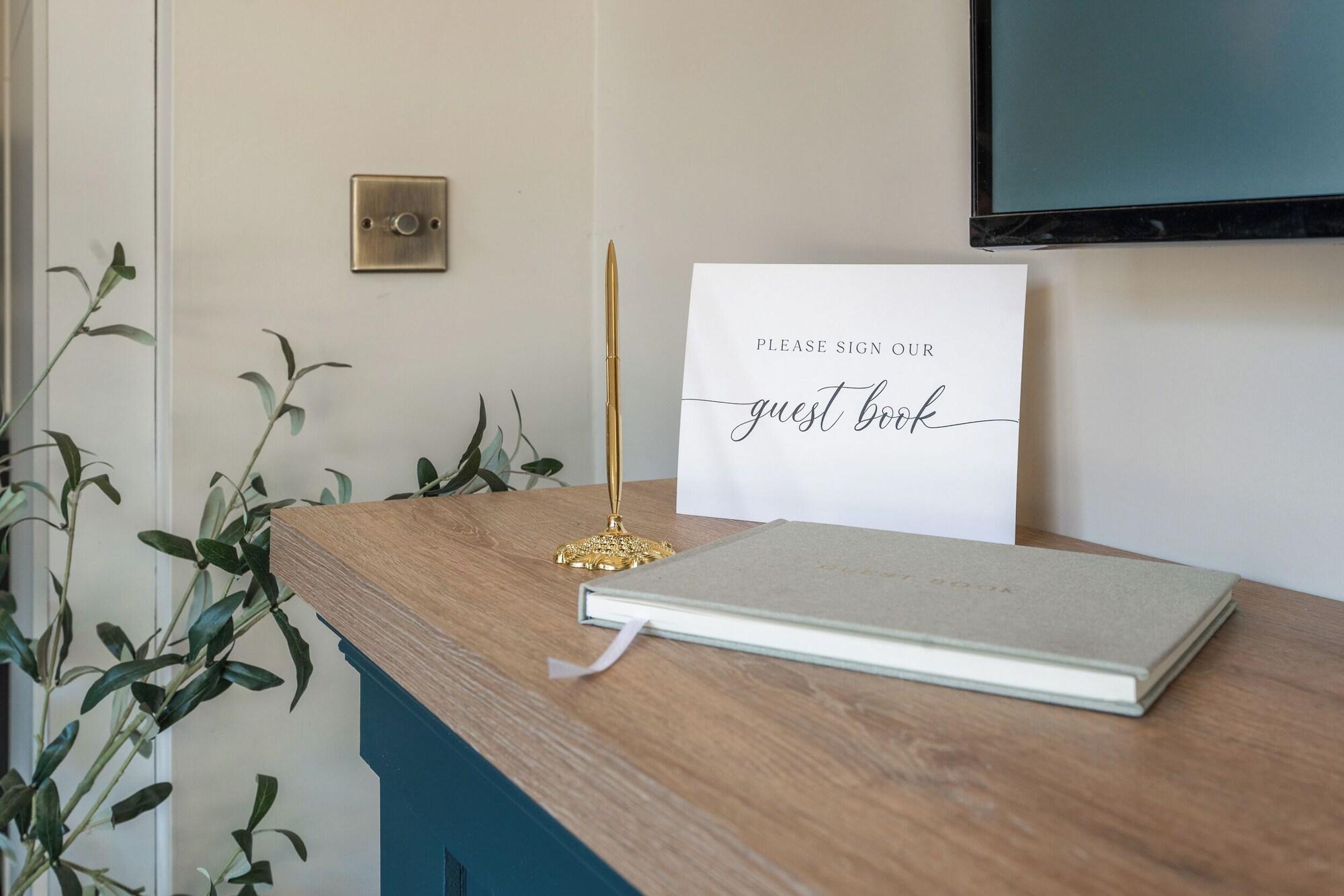 Vista Lobby Above hotels