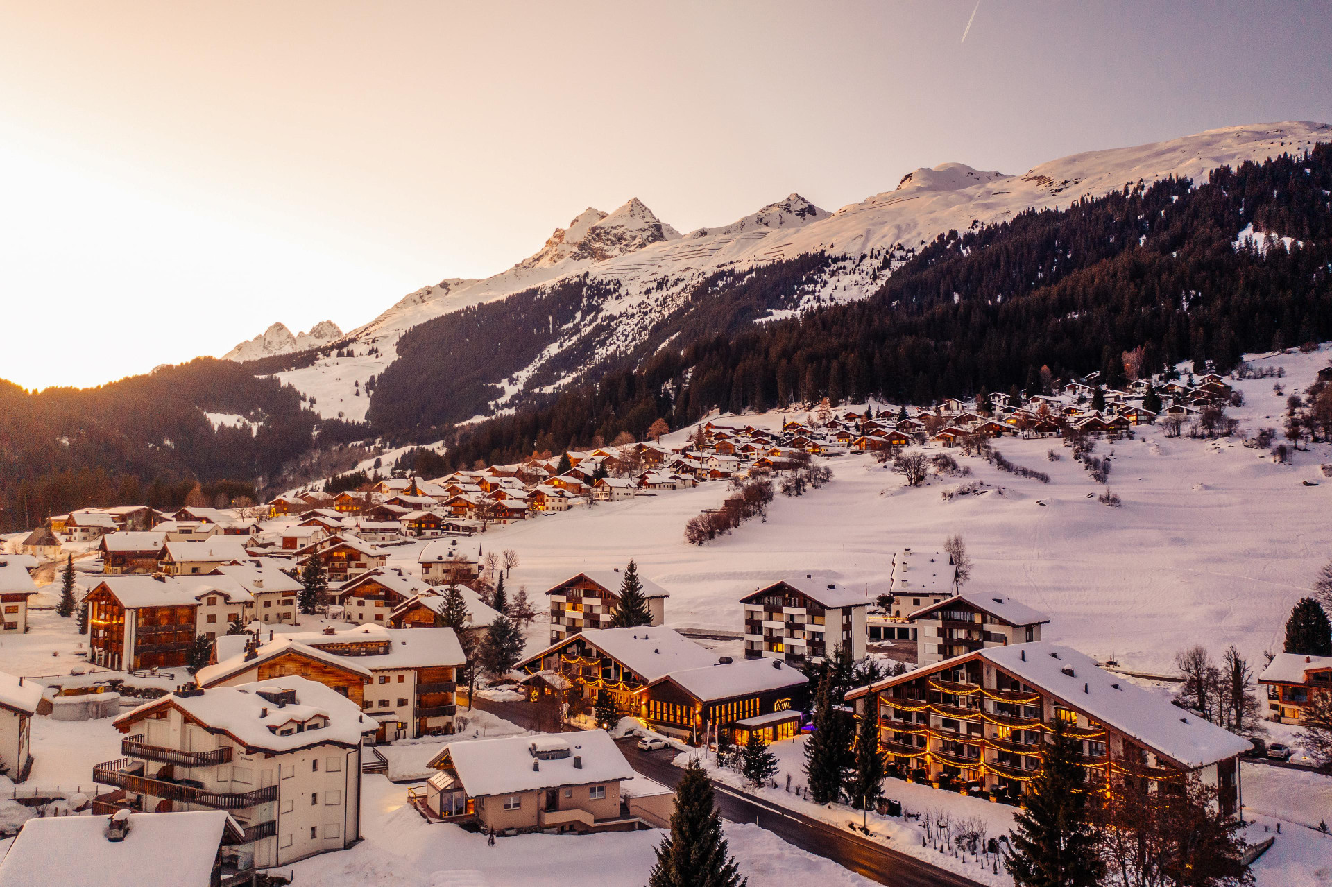 Vista Exterior La Val Hotel & Spa