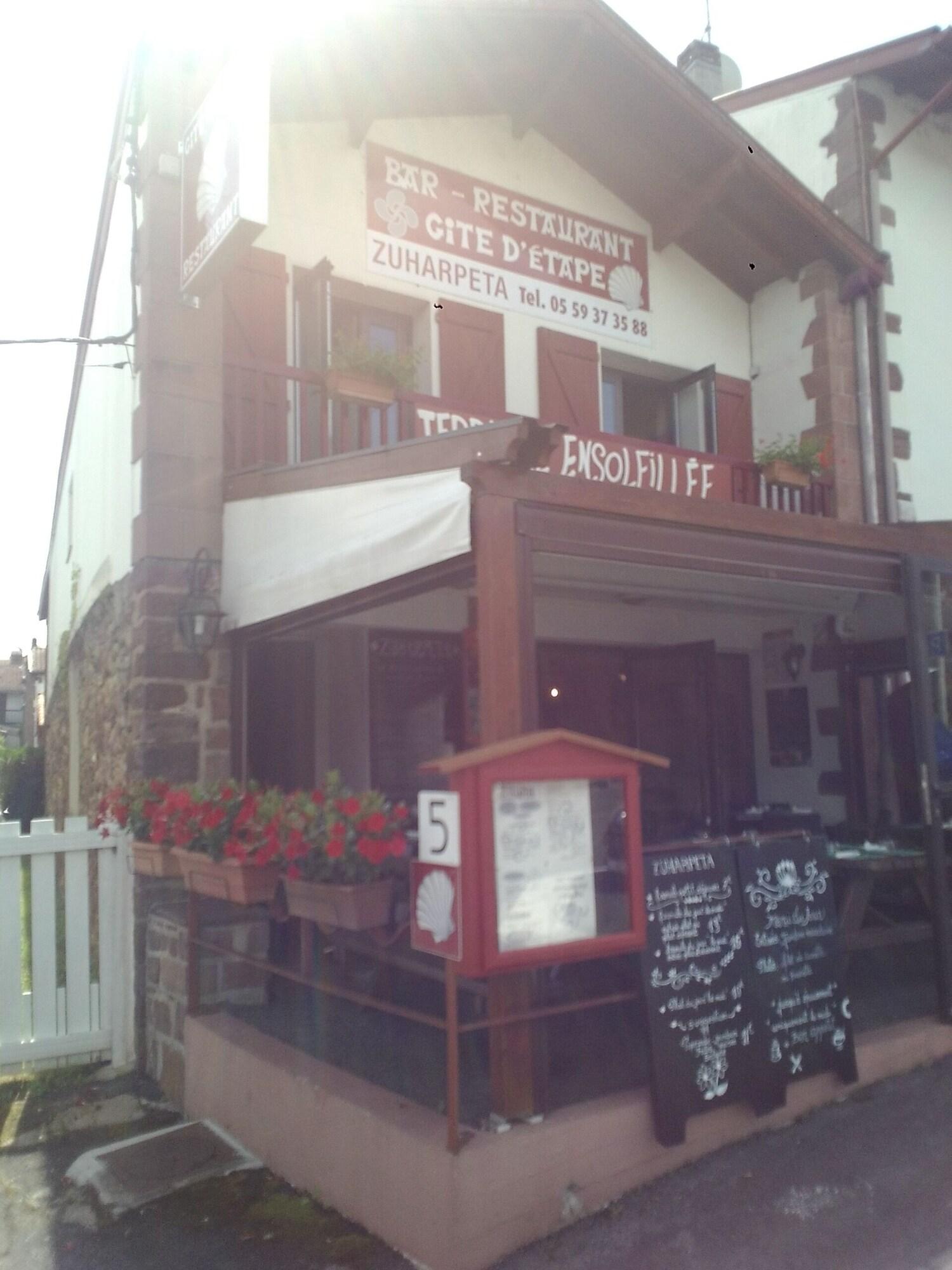 Vista Exterior Gite Zuharpeta Randonneurs Pèlerins - Hostel