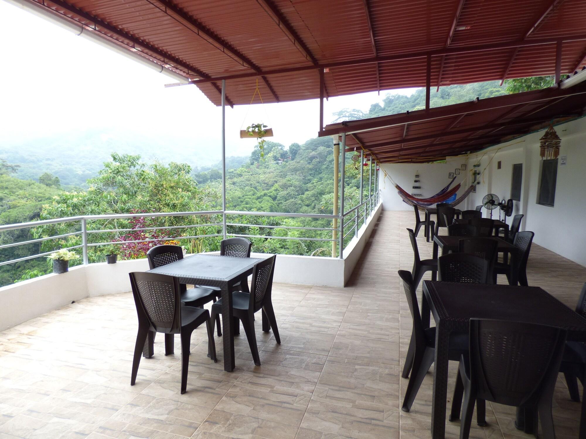 Varios Hostal Alto De La Montaña
