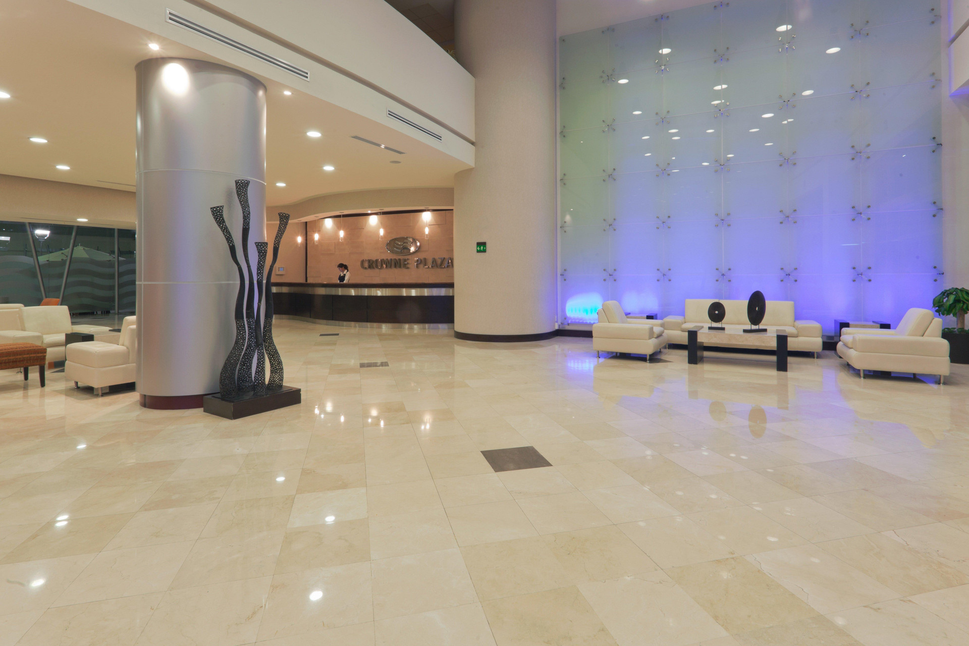 Vista Exterior Crowne Plaza Leon