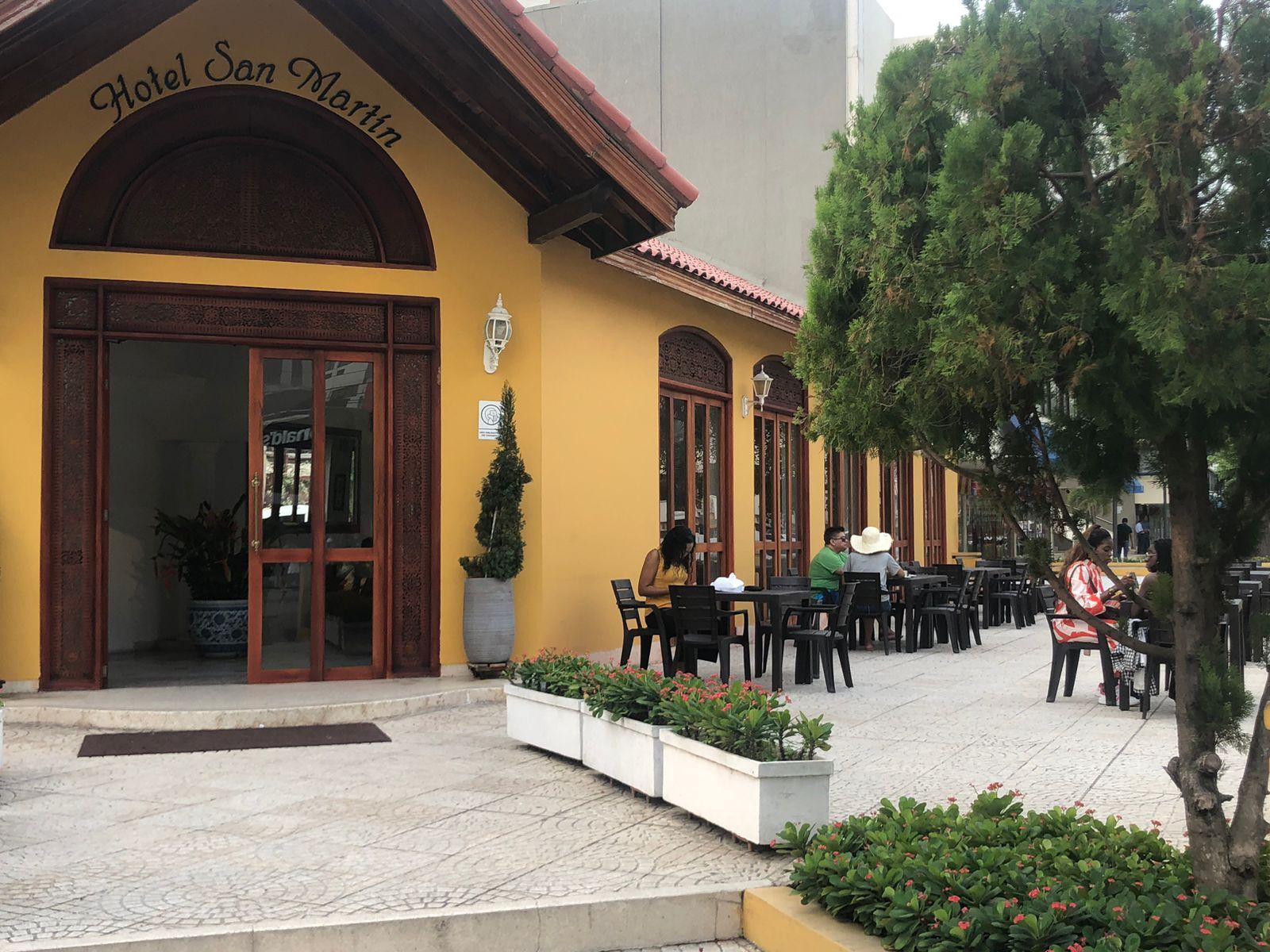 Vista Exterior Hotel San Martin