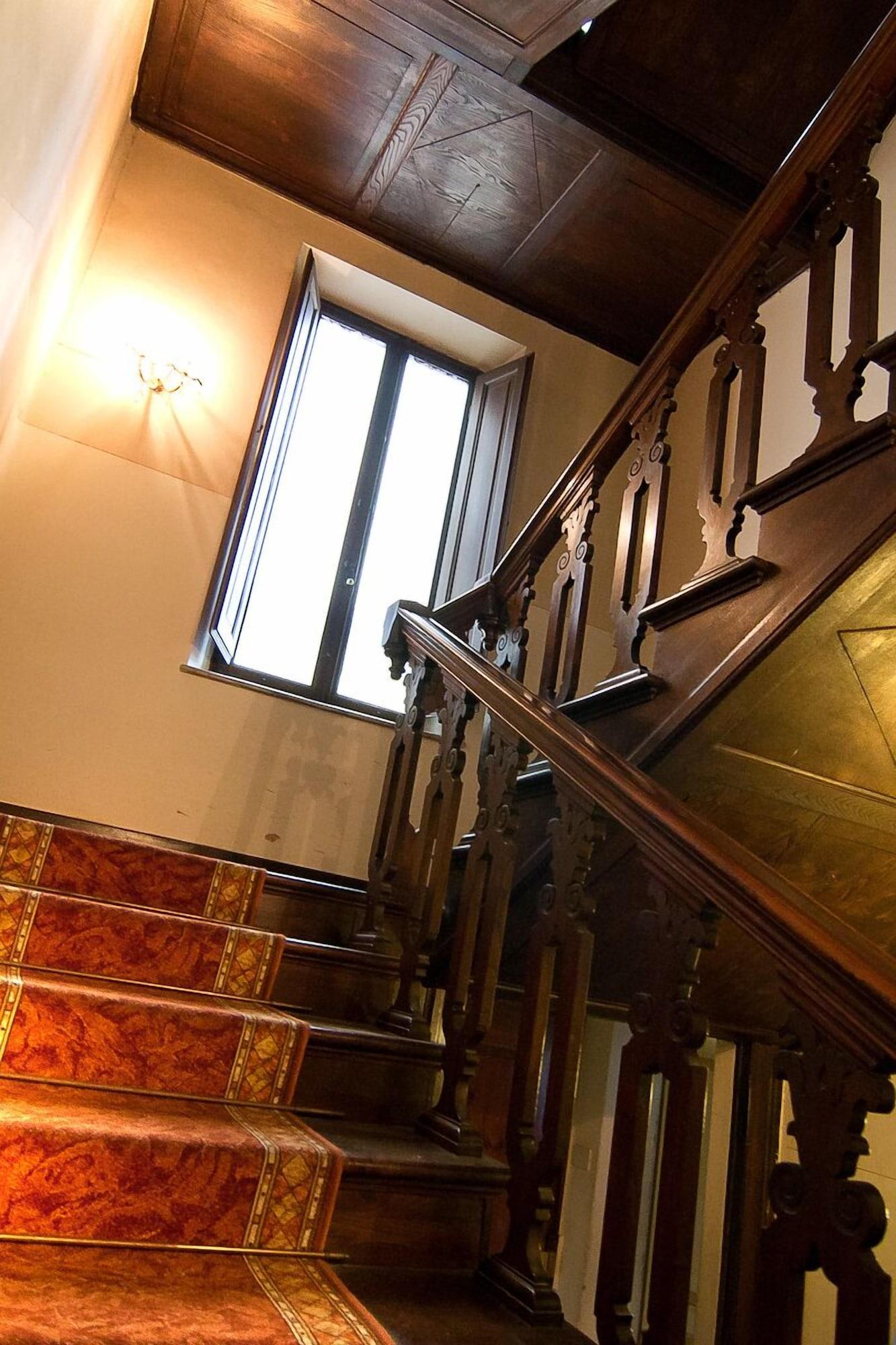 Varios Villa Fiorita