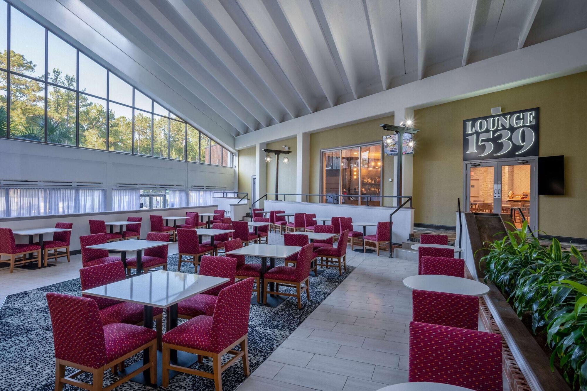 Vista Lobby Wyndham Garden Columbia/Ft. Jackson
