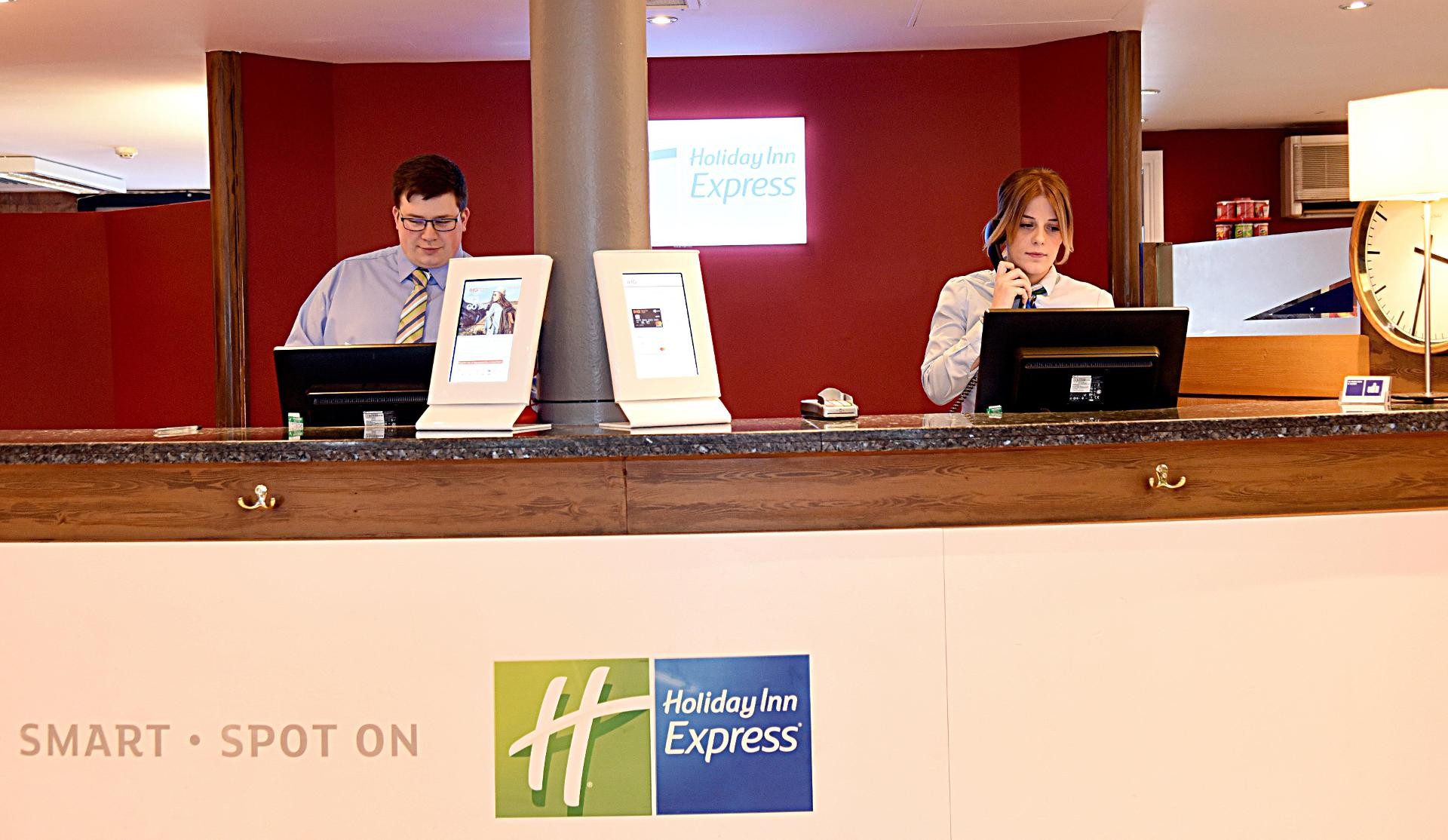 Vista Lobby Holiday Inn Express Liverpool - Albert Dock