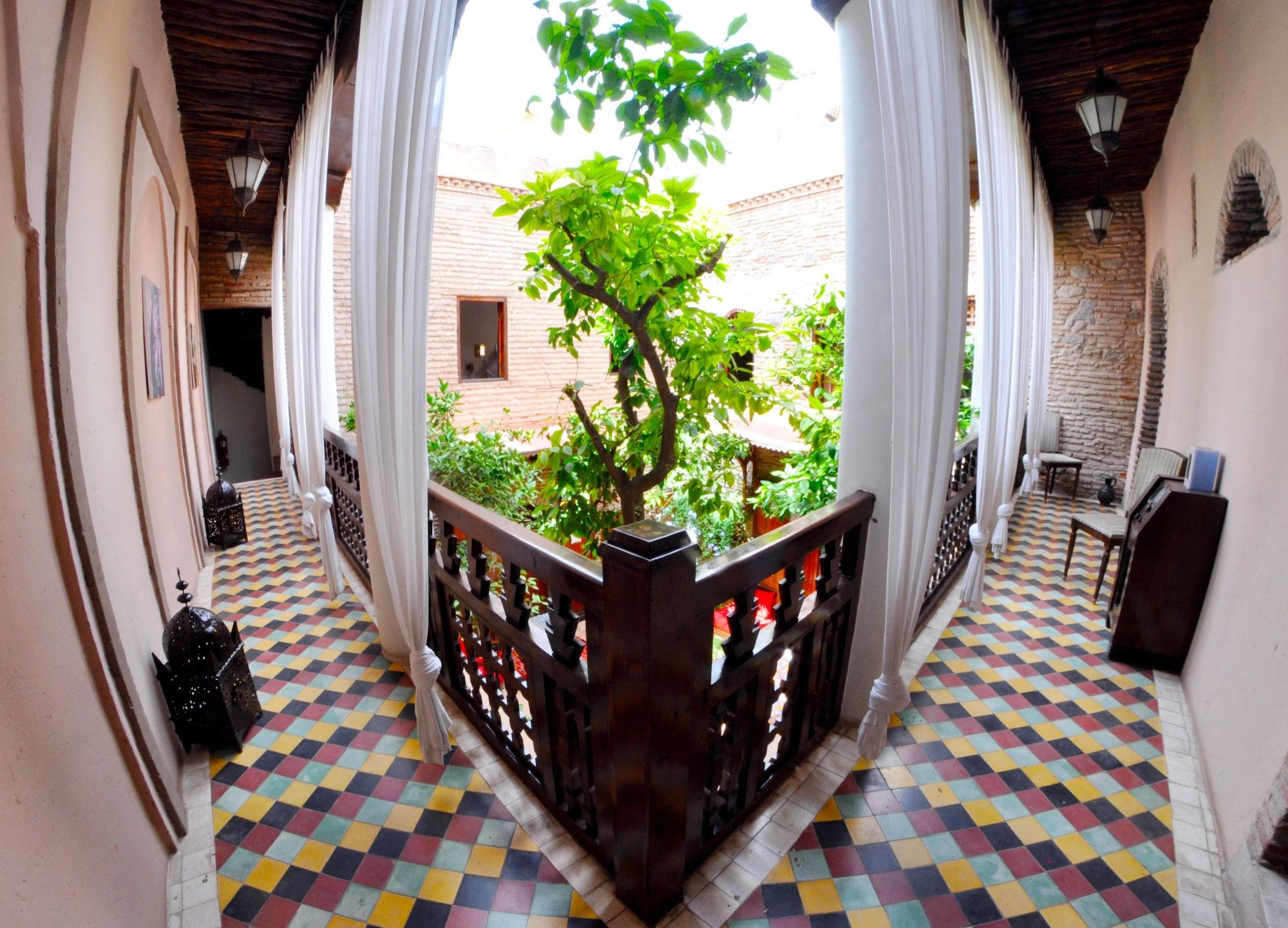 Vista Lobby Riad Hidden